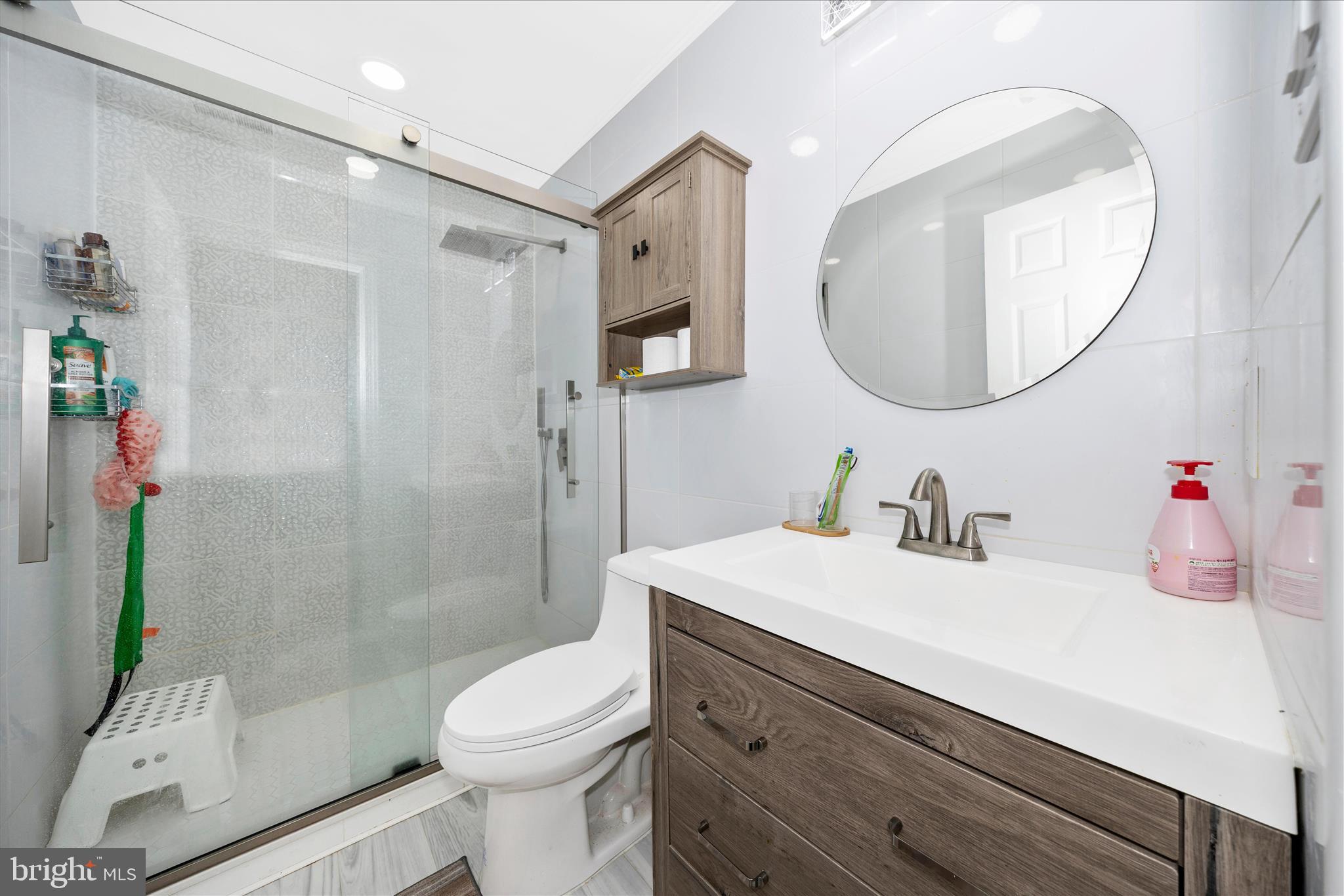 WESTVIEW CORPORATE CENTER - Residential