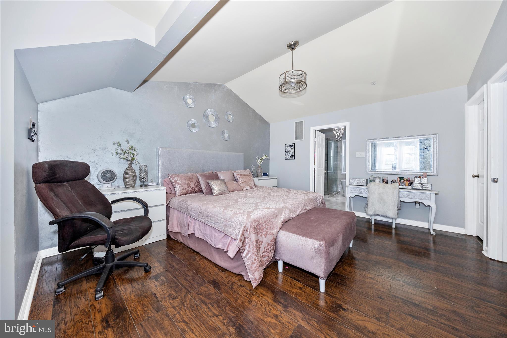 WESTVIEW CORPORATE CENTER - Residential