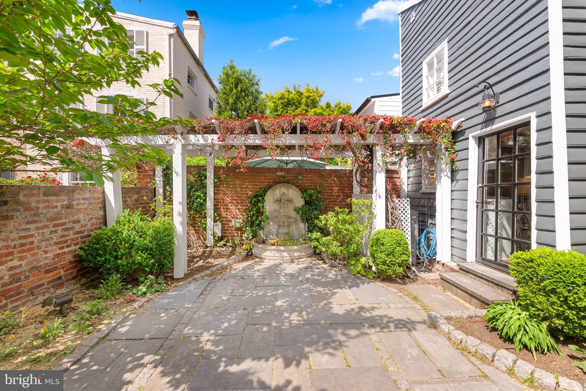 OLD TOWN - Residential