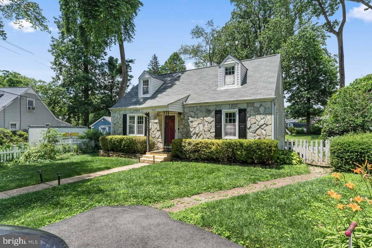 7312 POPLAR COURT