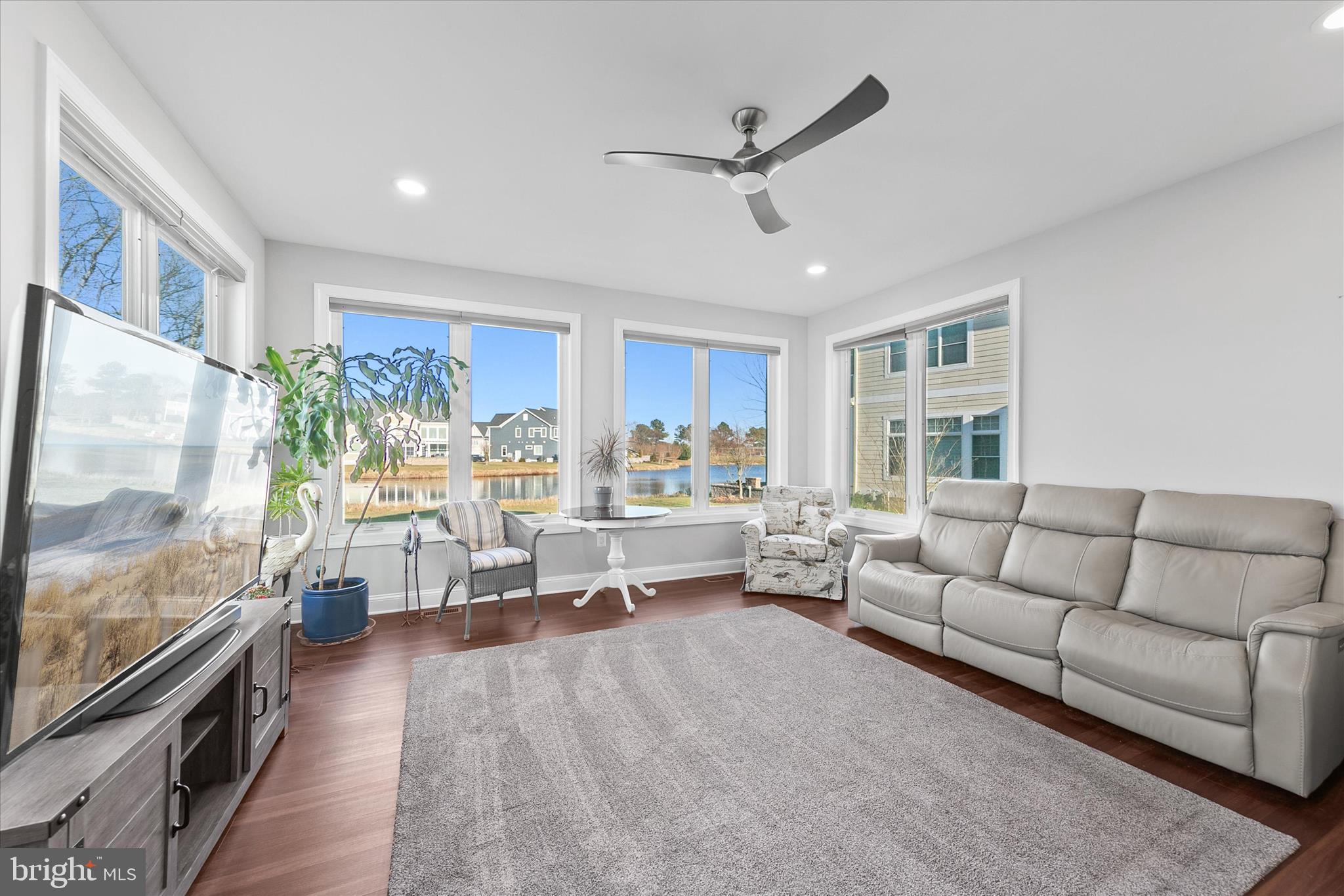 PENINSULA - Residential