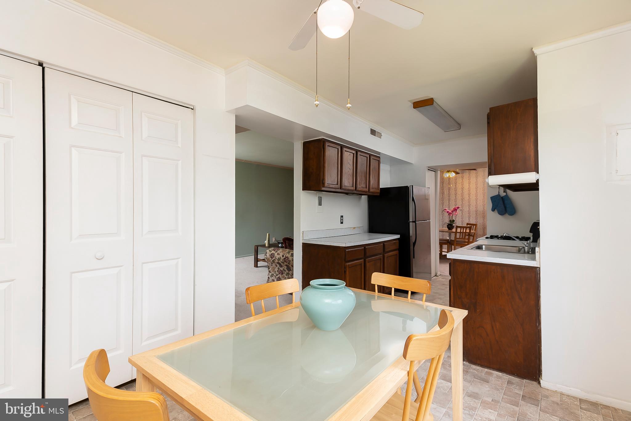 CHERRY GLEN CONDOS - Residential