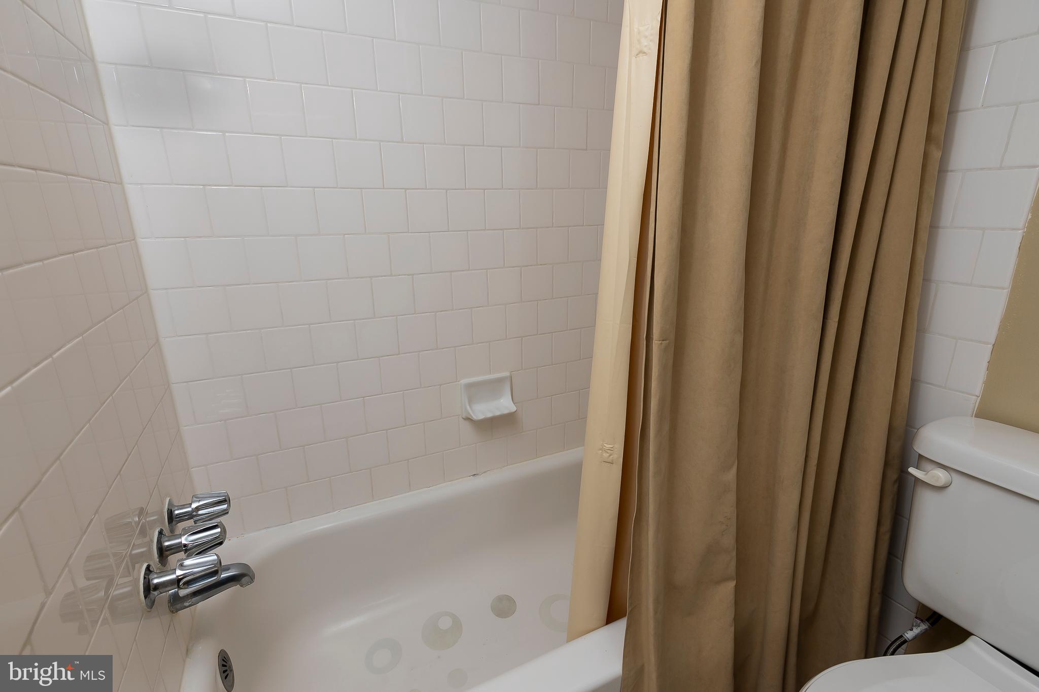 CHERRY GLEN CONDOS - Residential