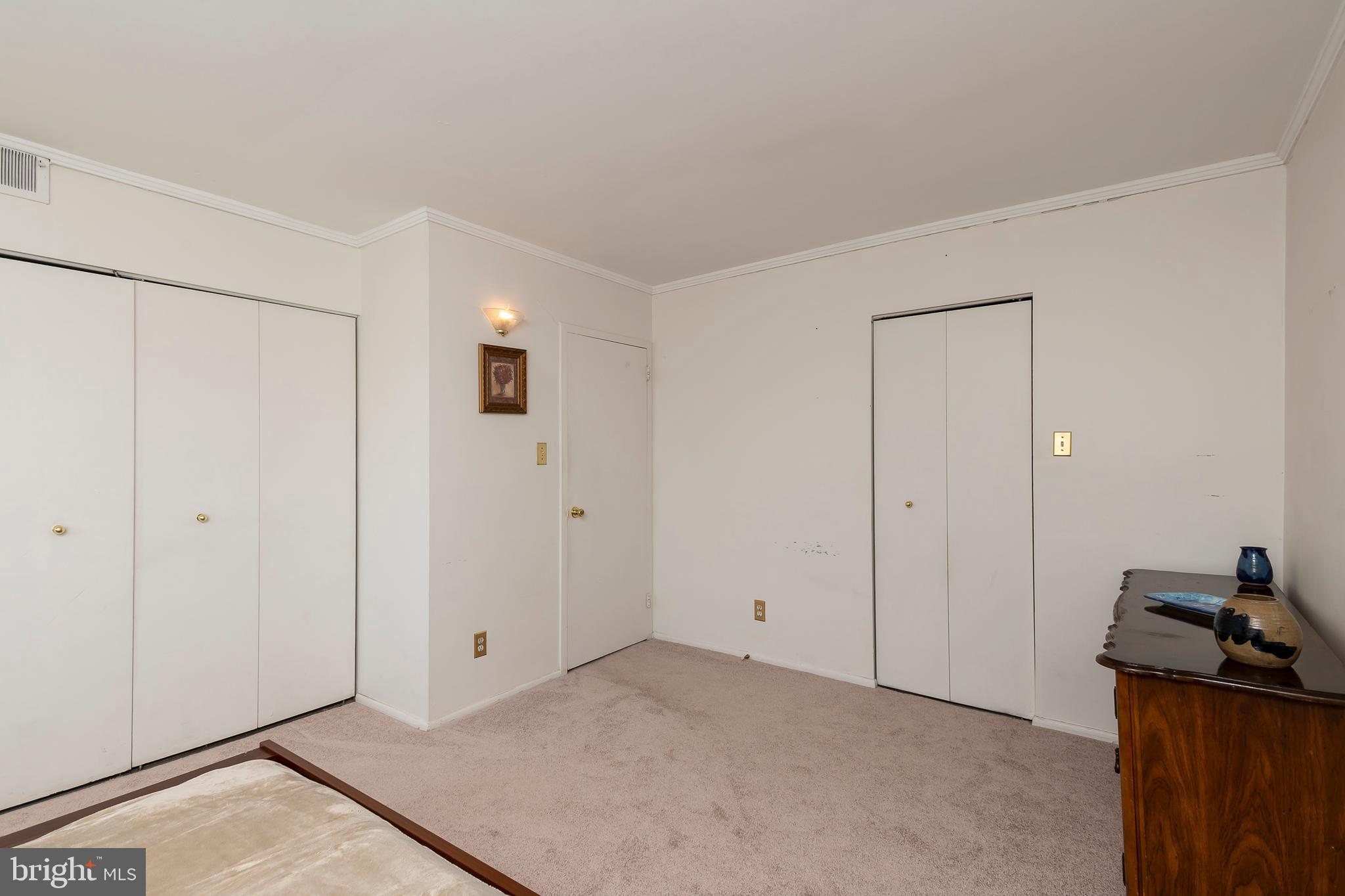 CHERRY GLEN CONDOS - Residential