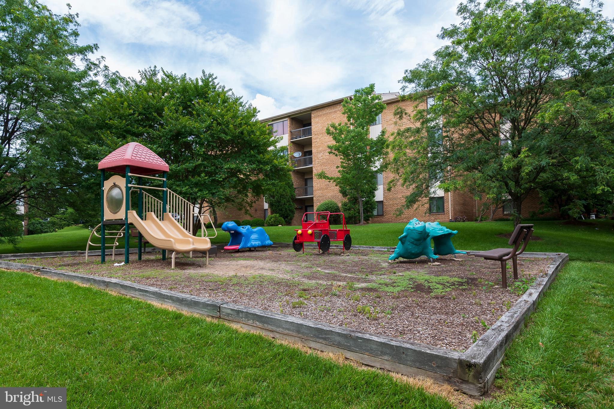 CHERRY GLEN CONDOS - Residential