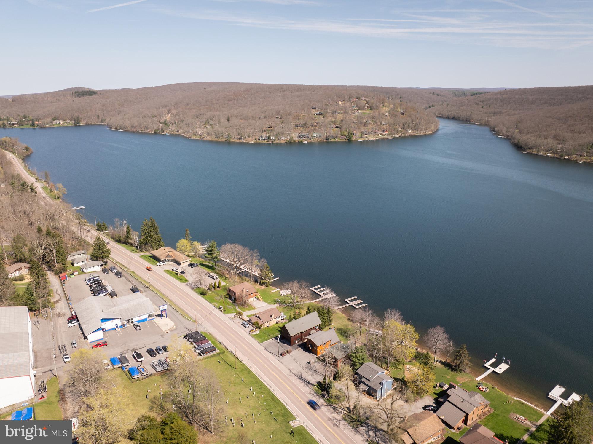 GARRETT HIGHWAY - Residential