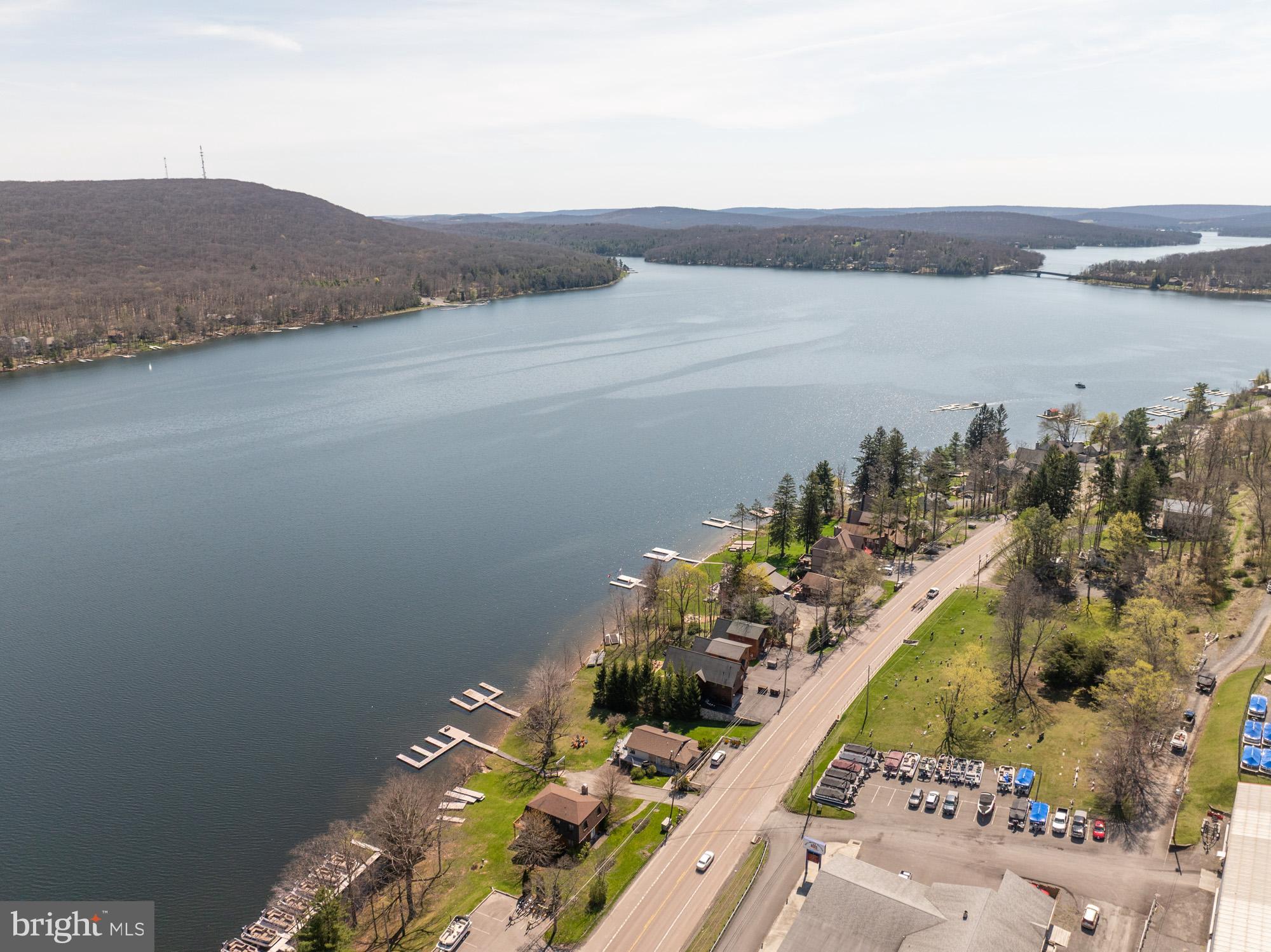 GARRETT HIGHWAY - Residential