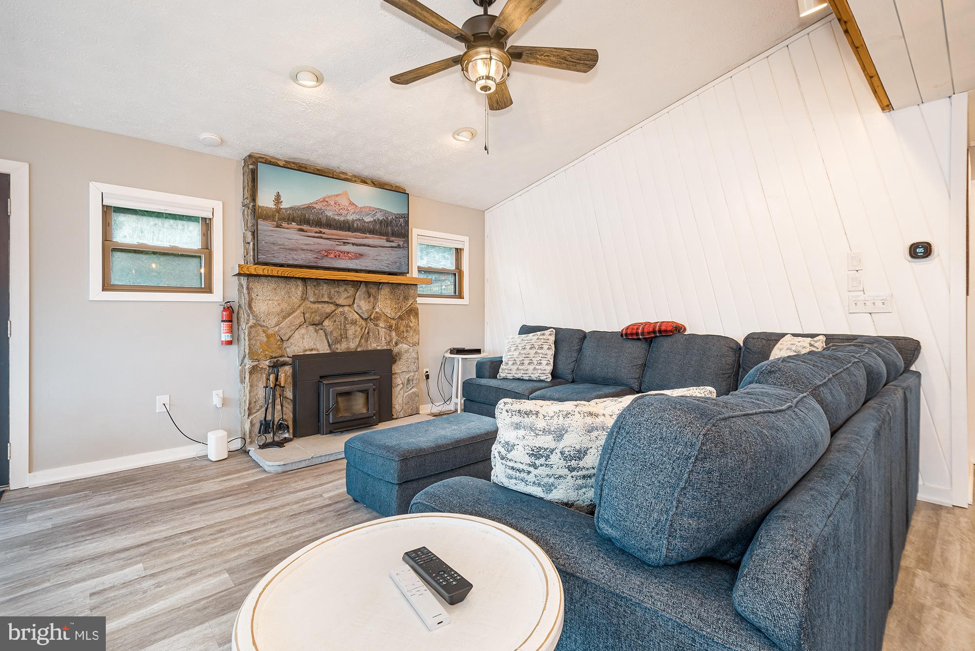 GARRETT HIGHWAY - Residential