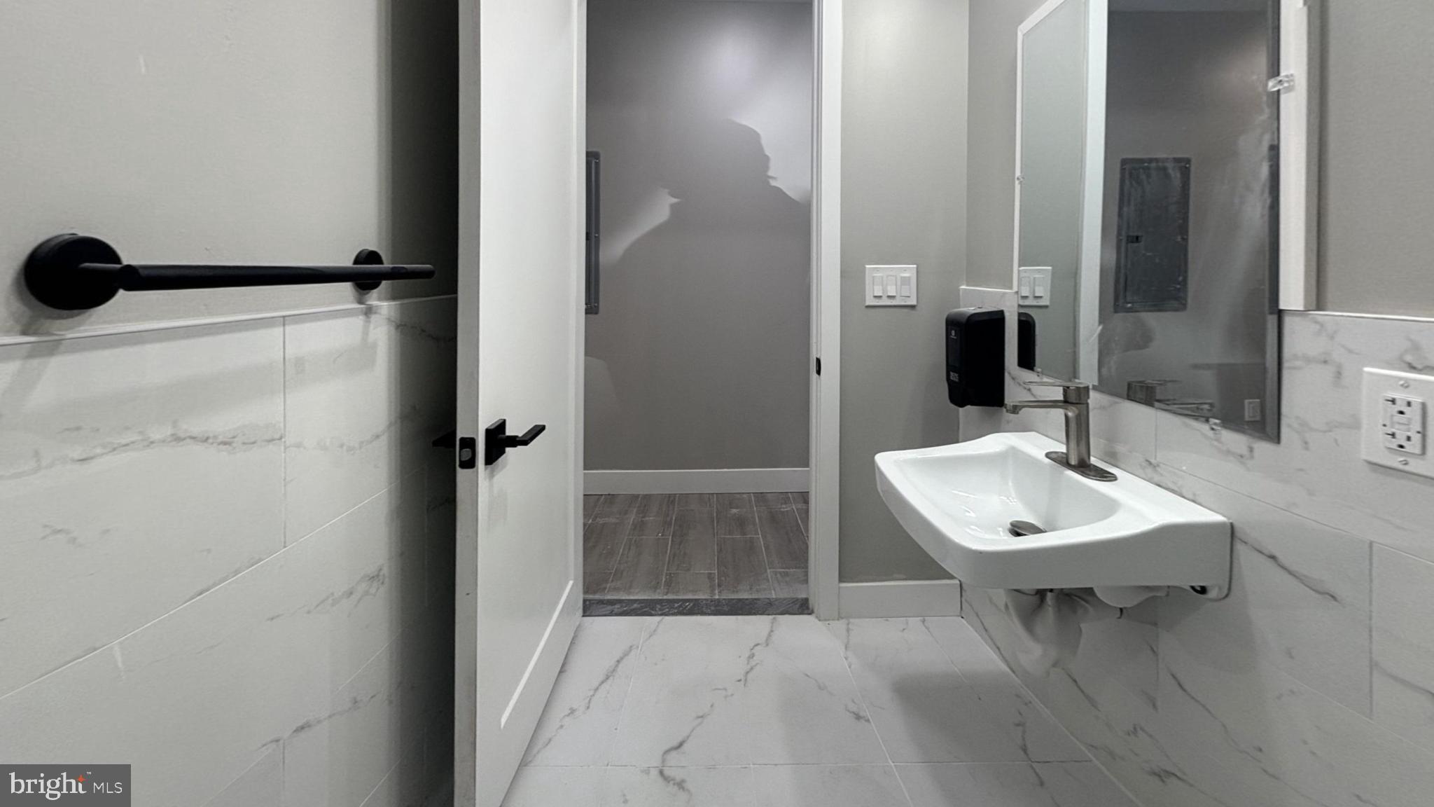 5341 CHESTNUT STREET 1