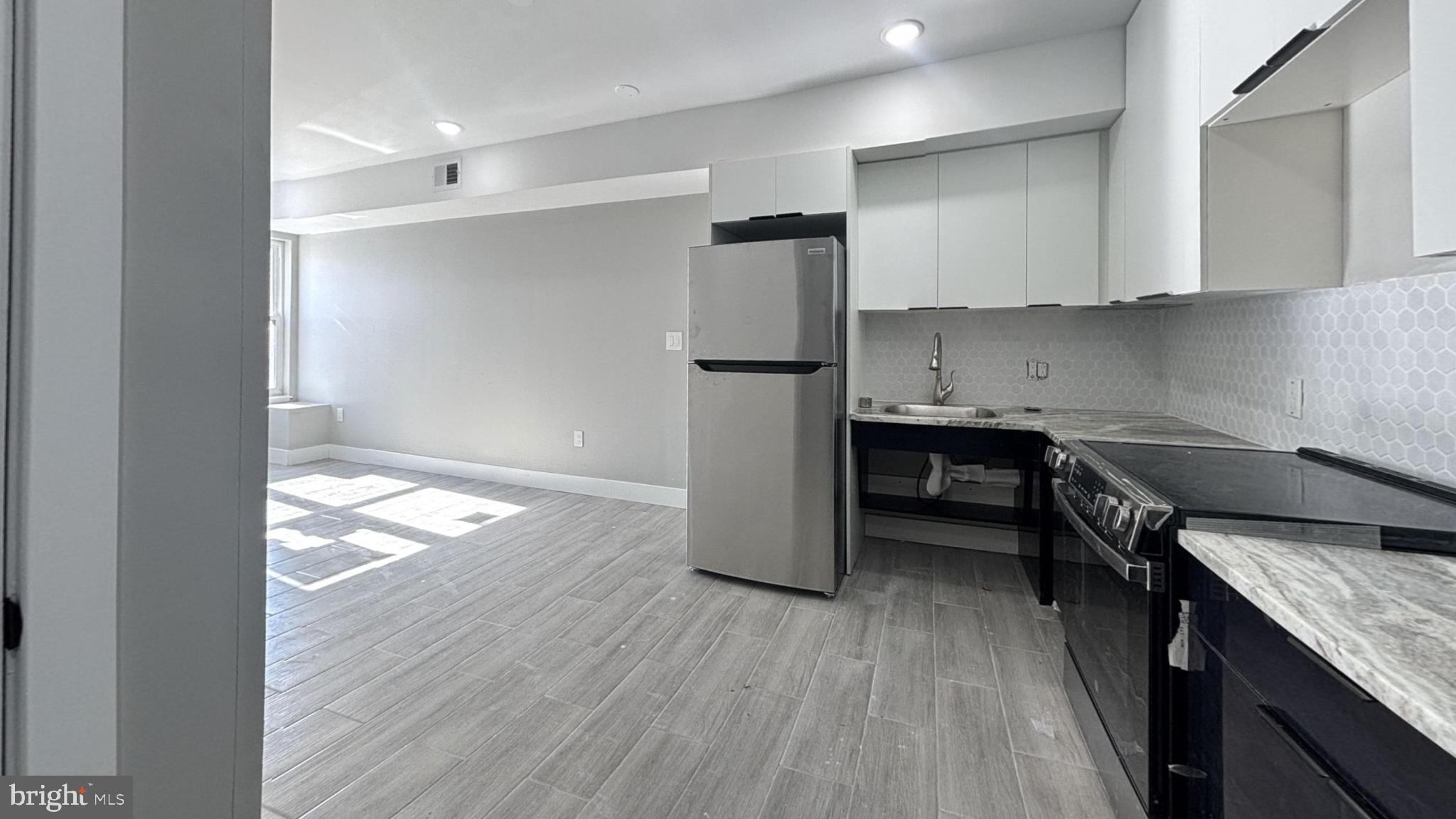 5341 CHESTNUT STREET 1