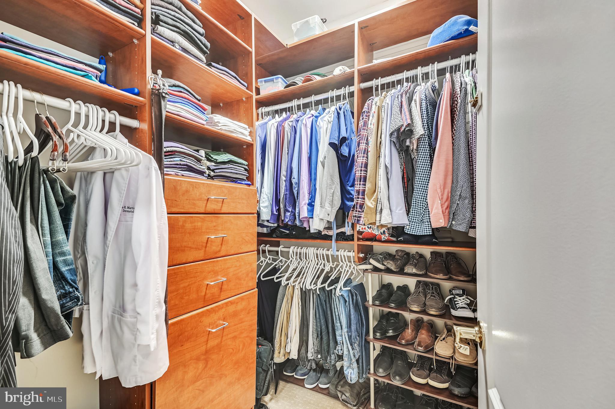 ROLAND PARK - Residential