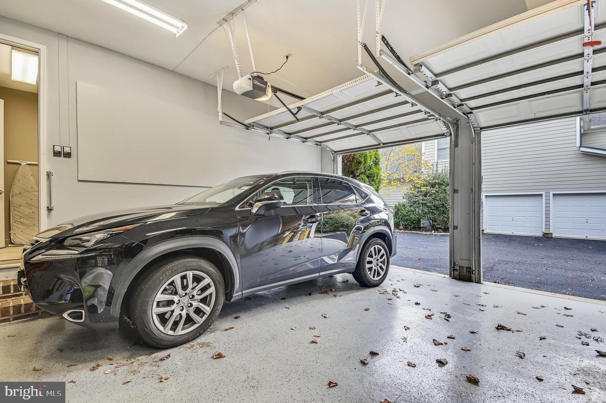 ROLAND PARK - Residential