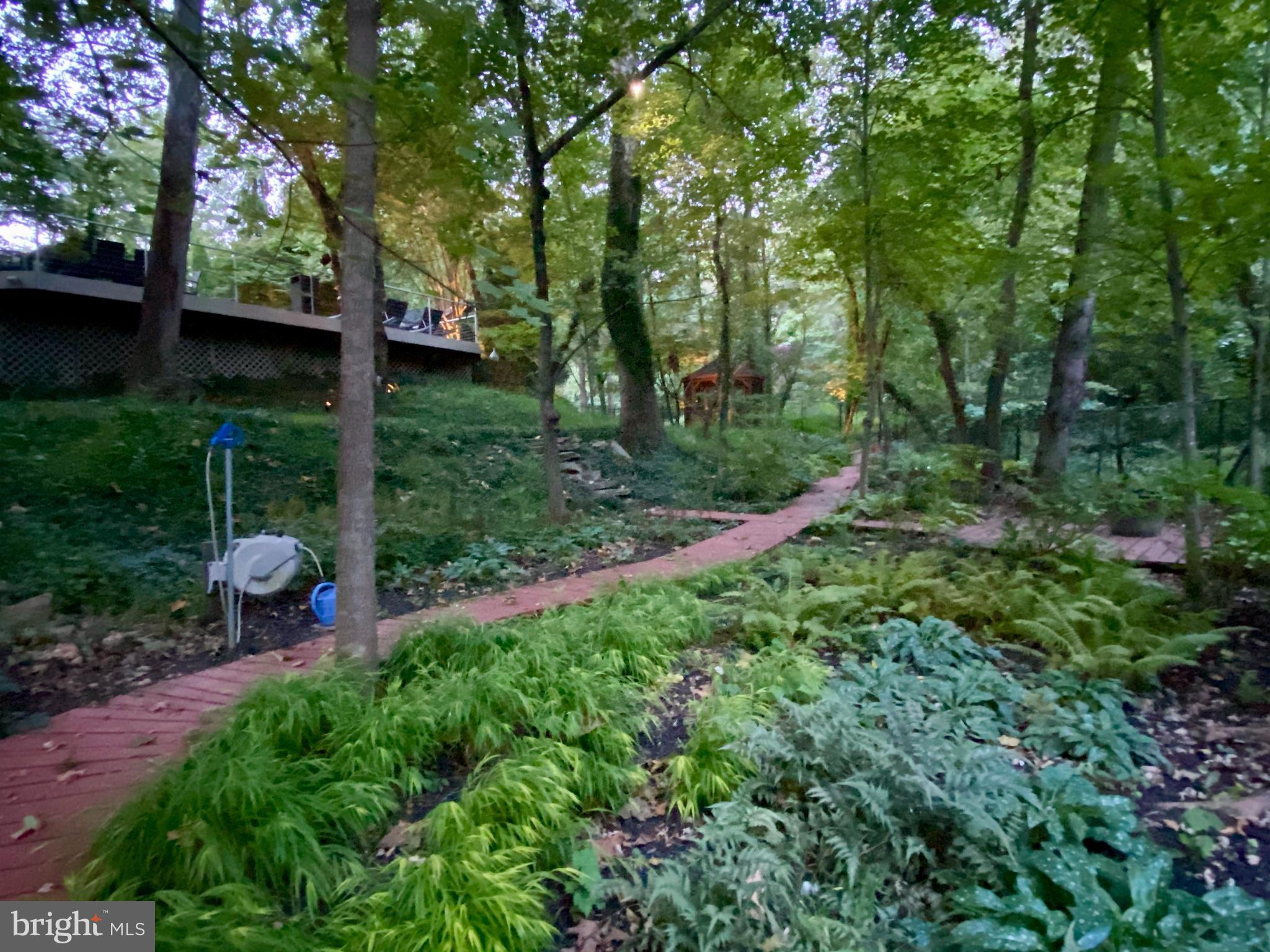 ROLAND PARK - Residential