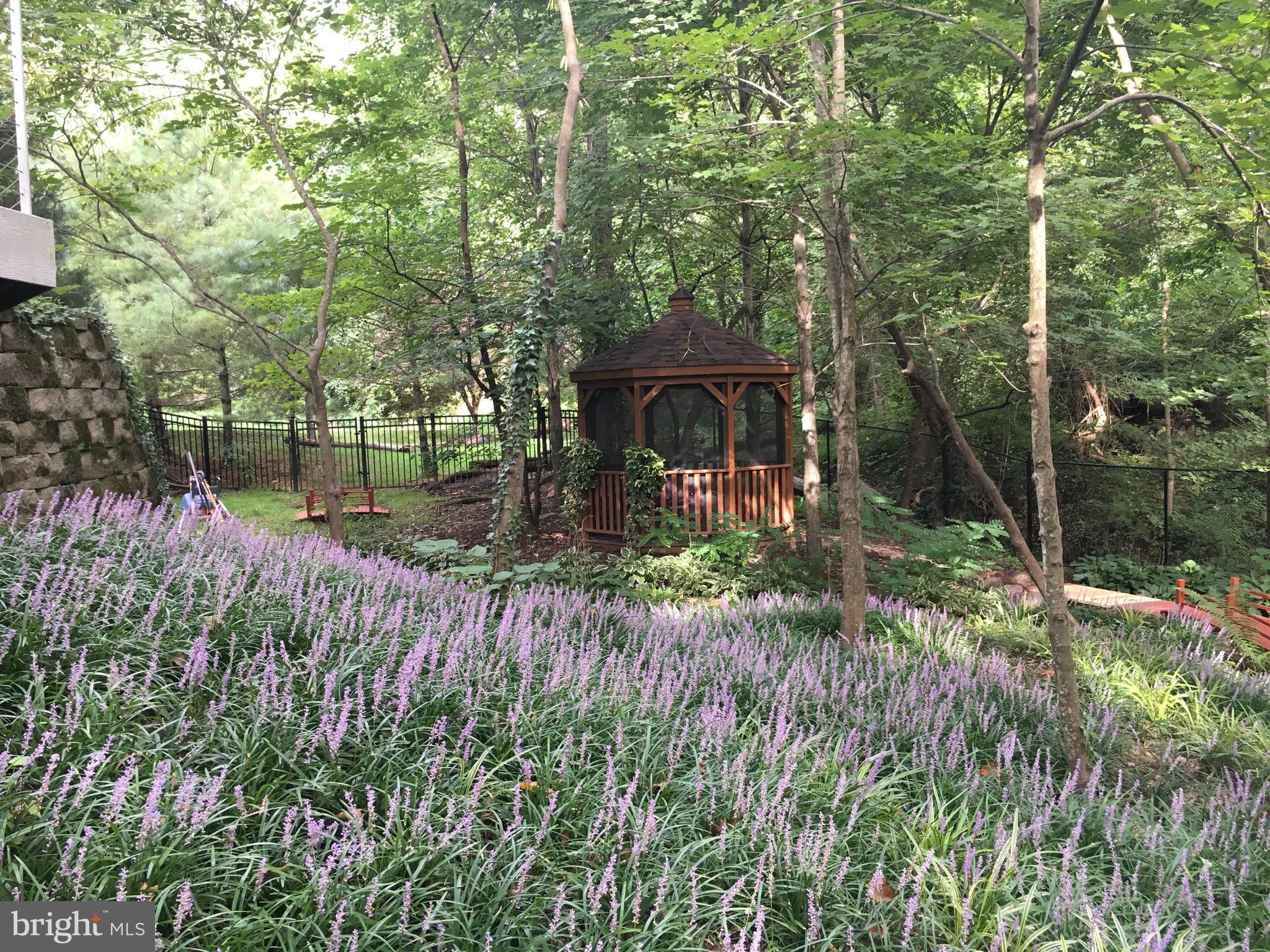 ROLAND PARK - Residential