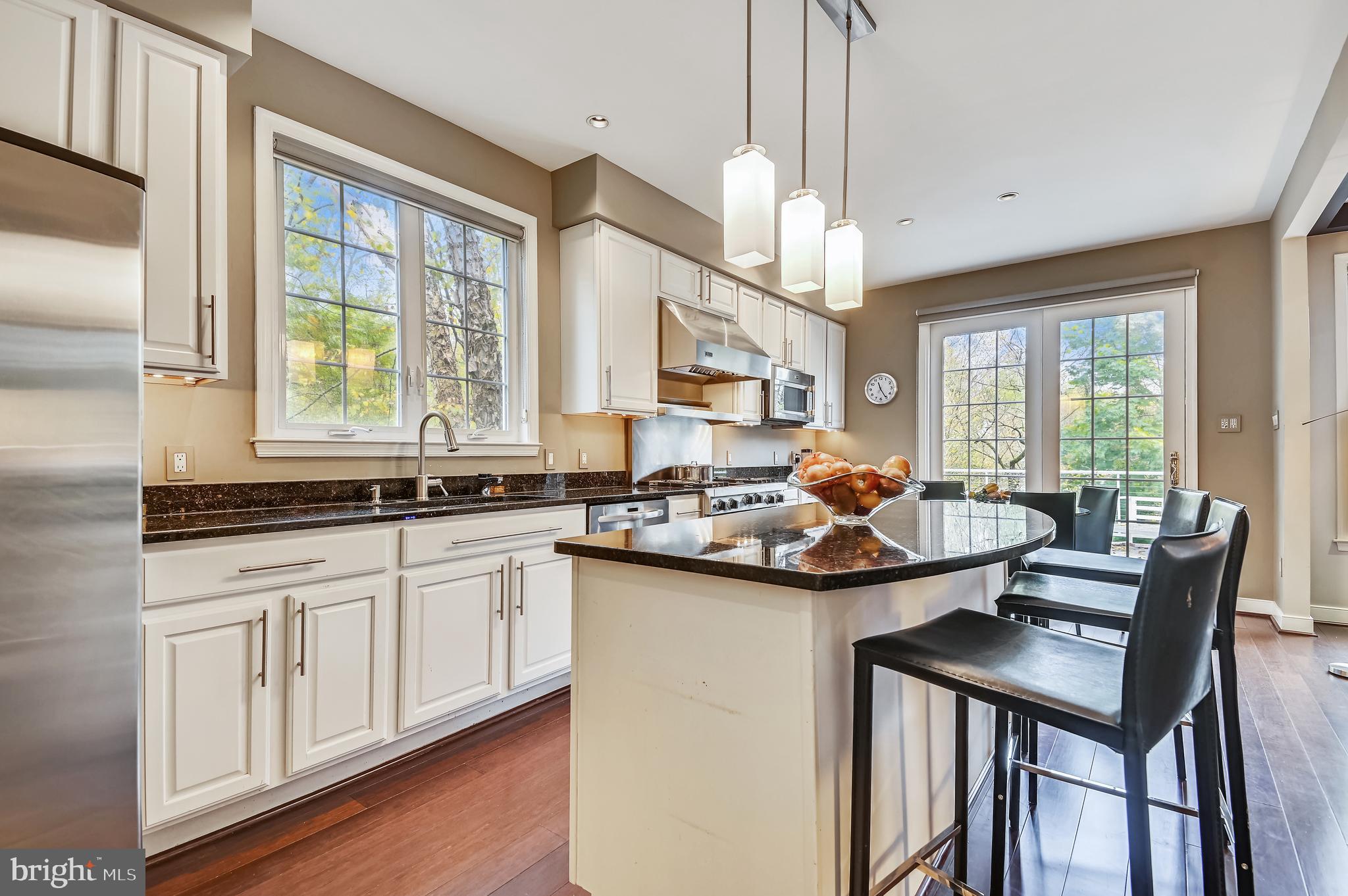 ROLAND PARK - Residential