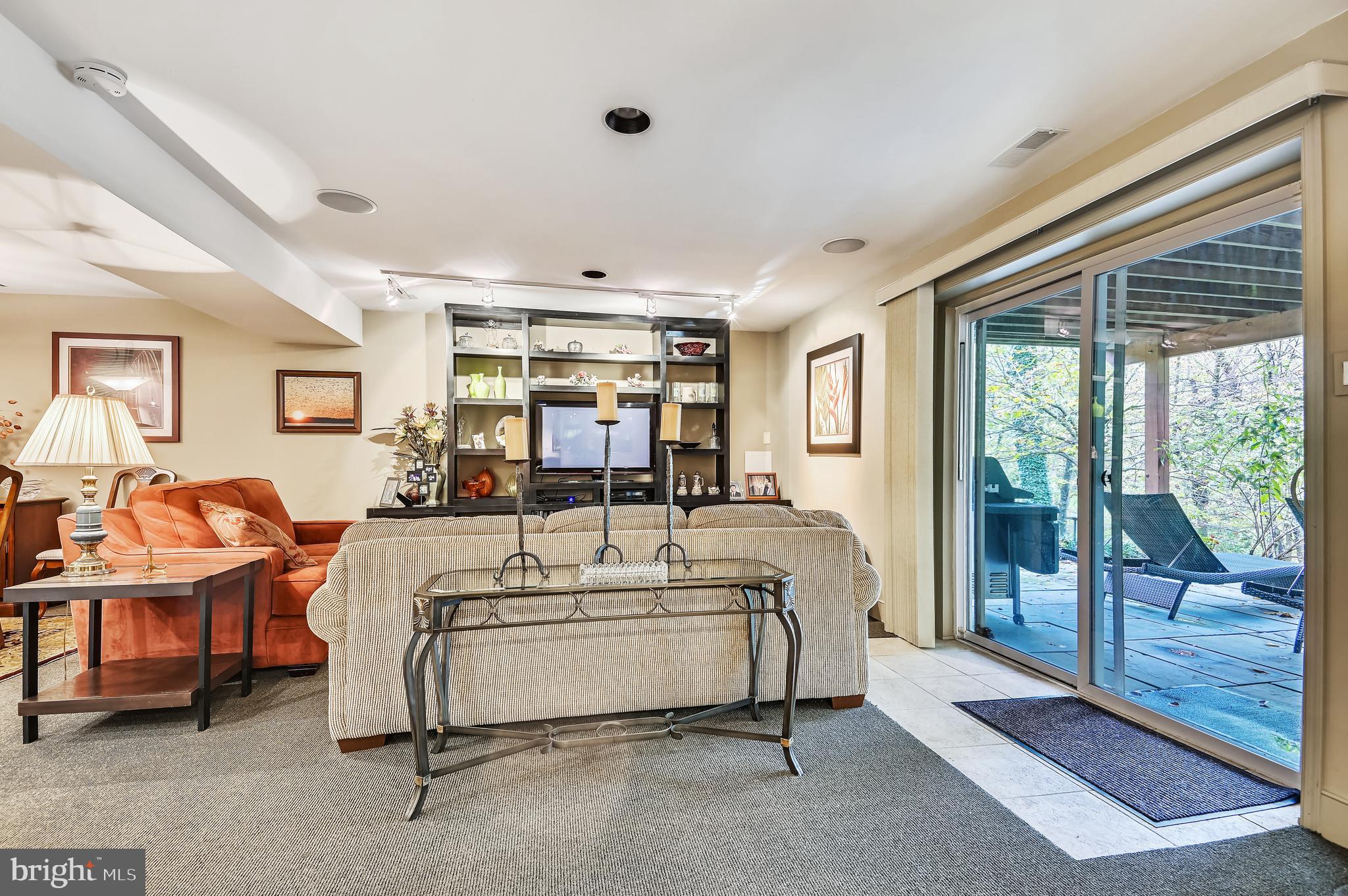 ROLAND PARK - Residential