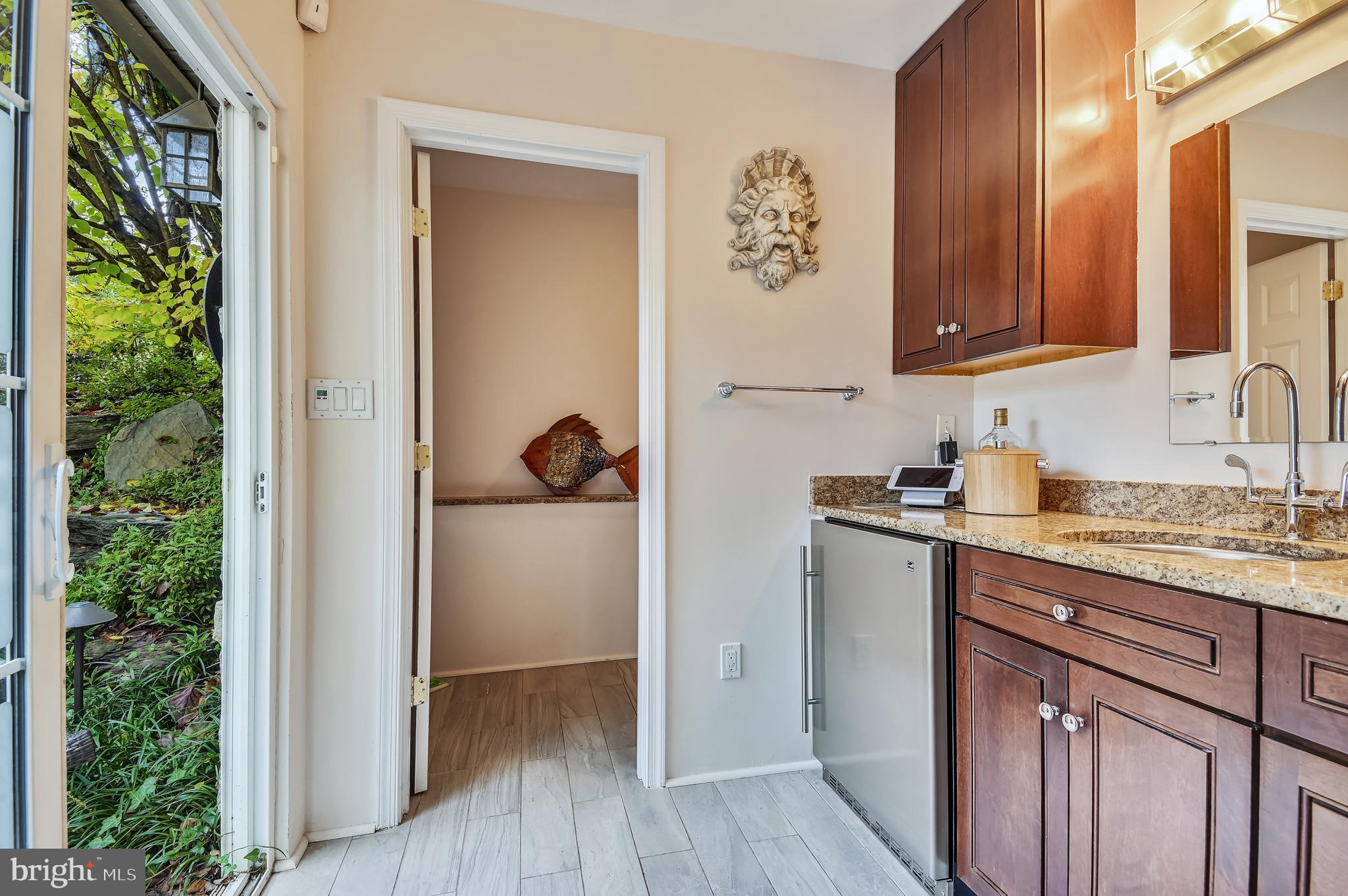 ROLAND PARK - Residential