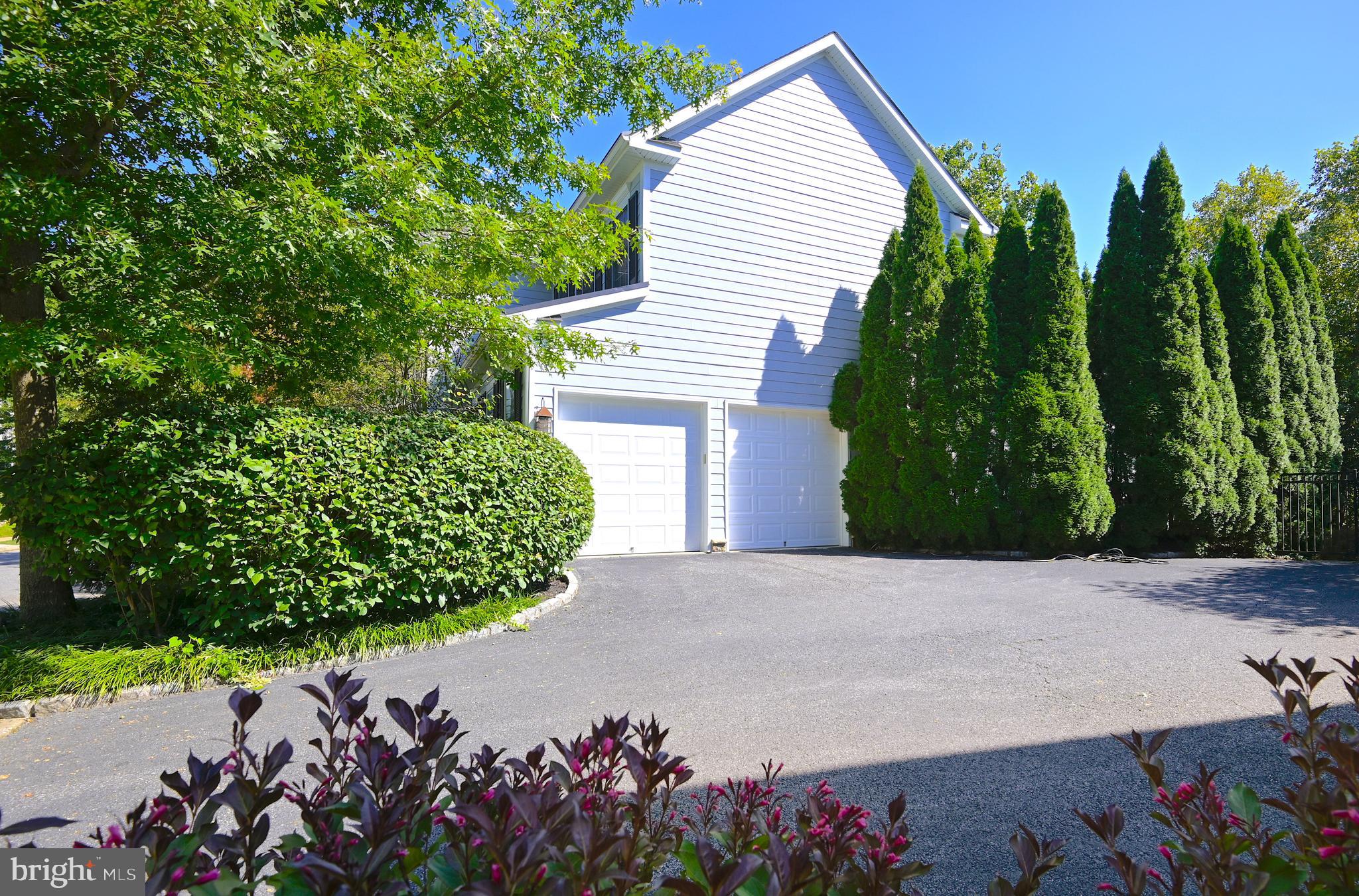 ROLAND PARK - Residential