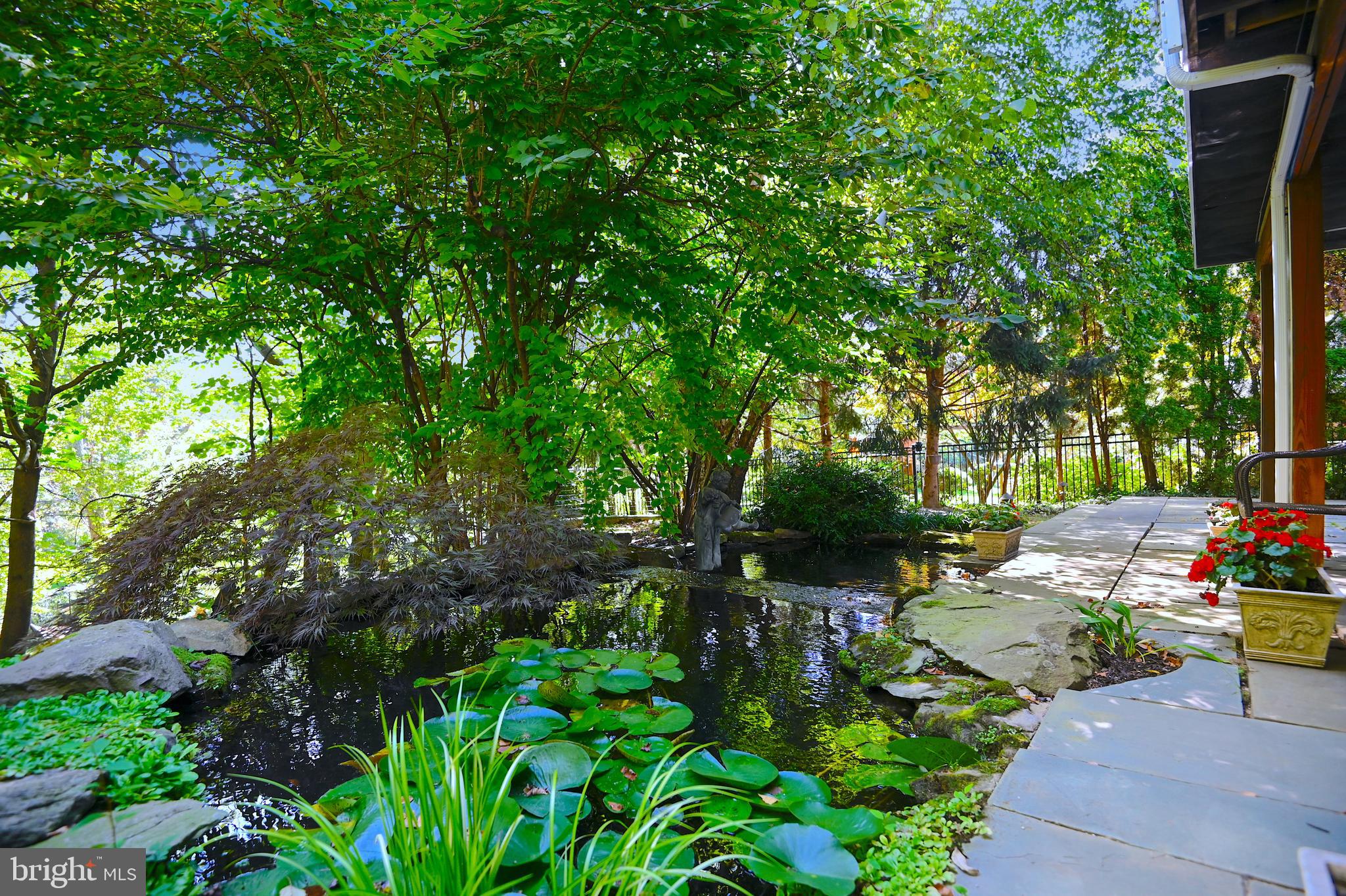 ROLAND PARK - Residential