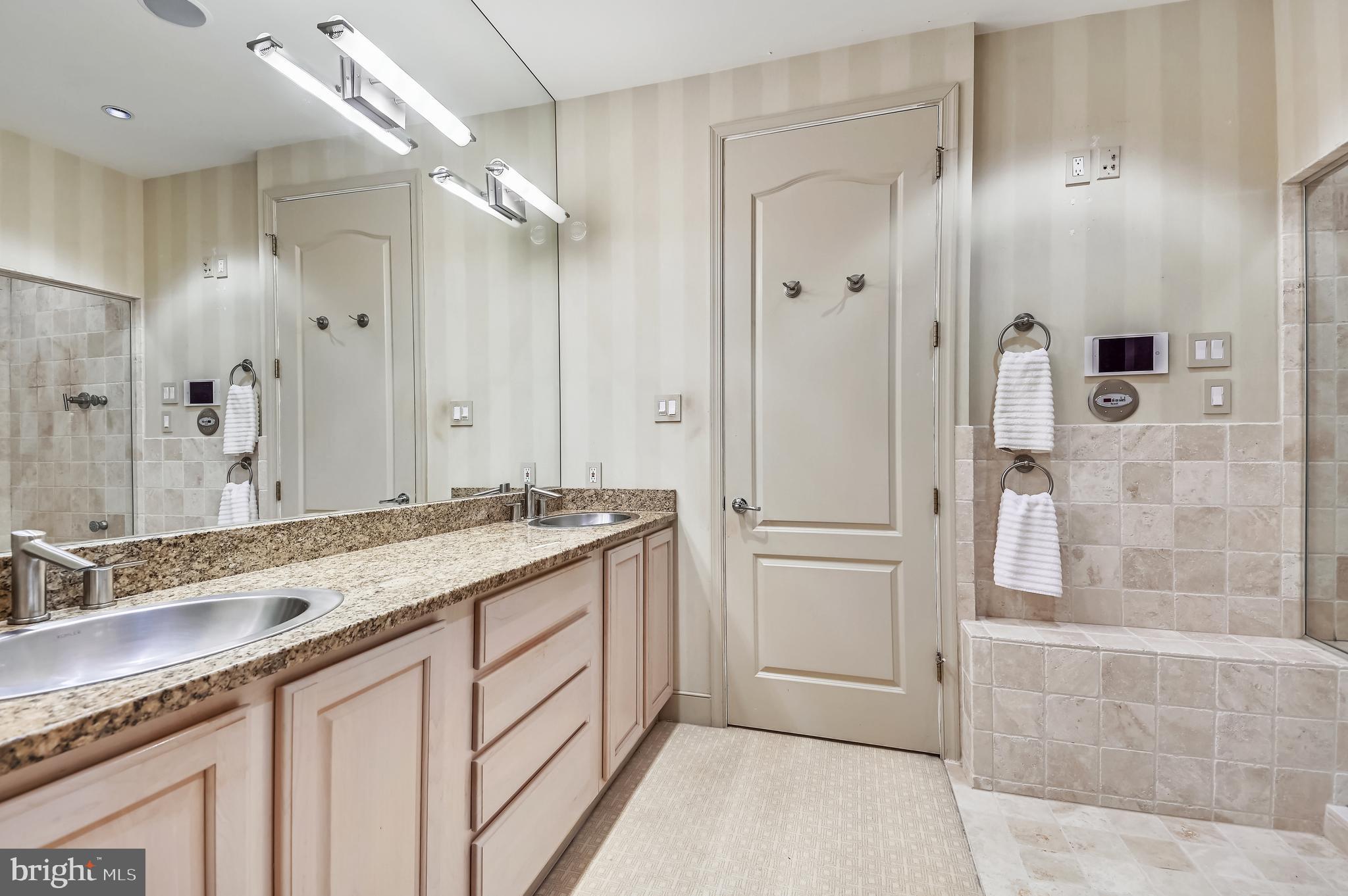 ROLAND PARK - Residential