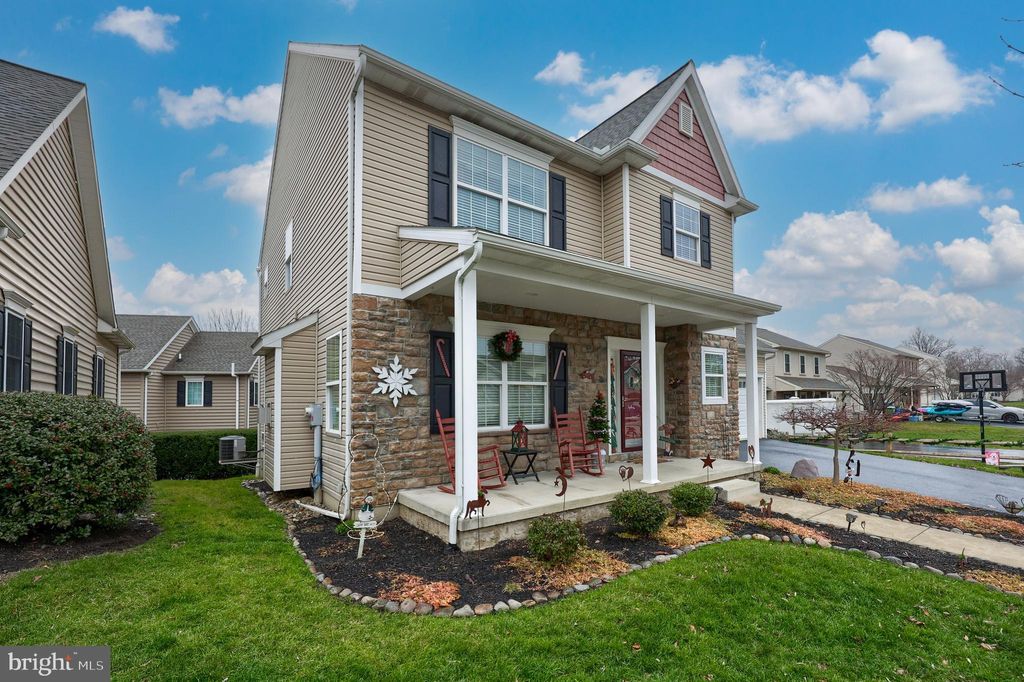 Photo of 113 Hawthorne Circle, LANCASTER, PA 17602 (MLS # PALA2062188)
