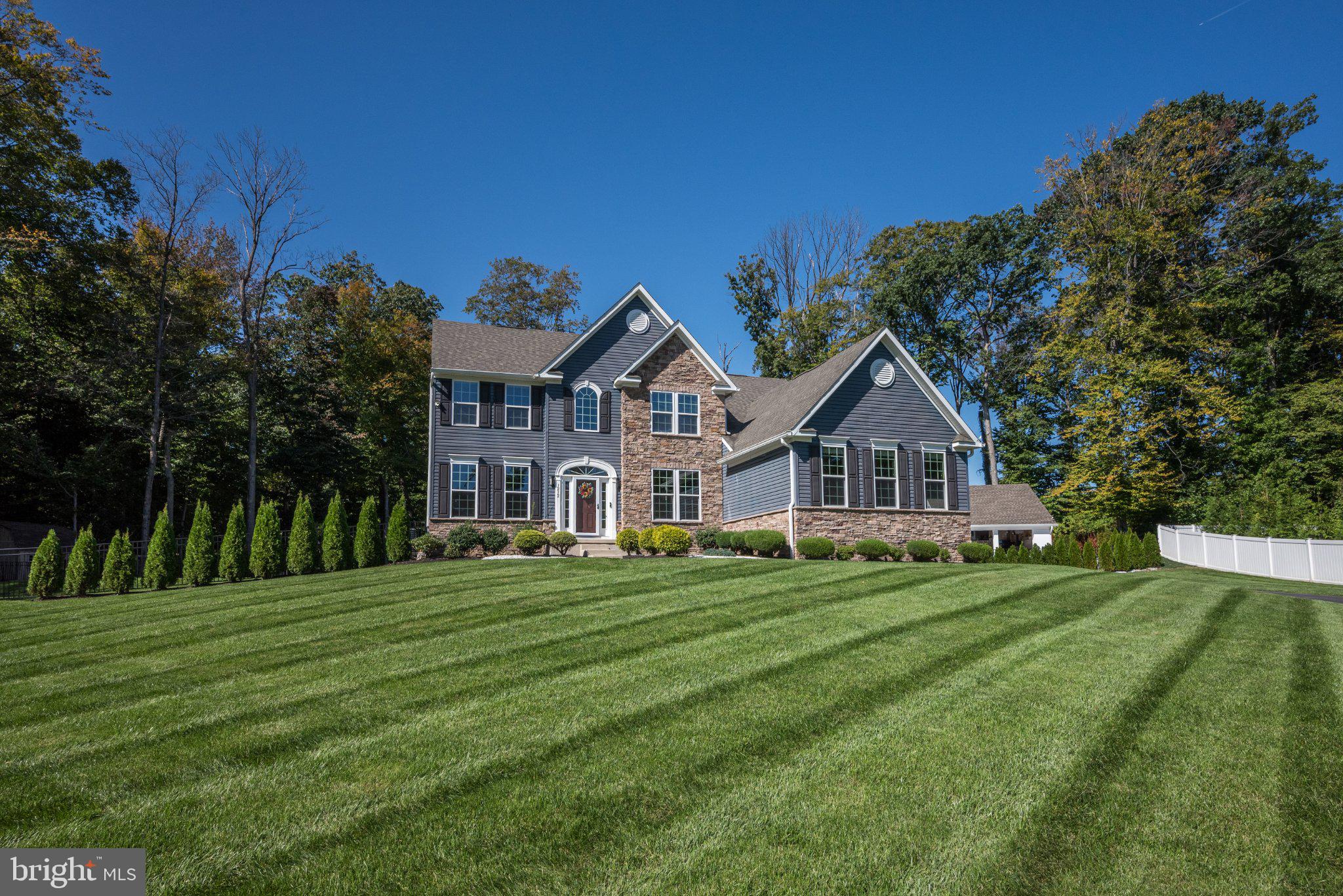 1212 PEACH TREE COURT