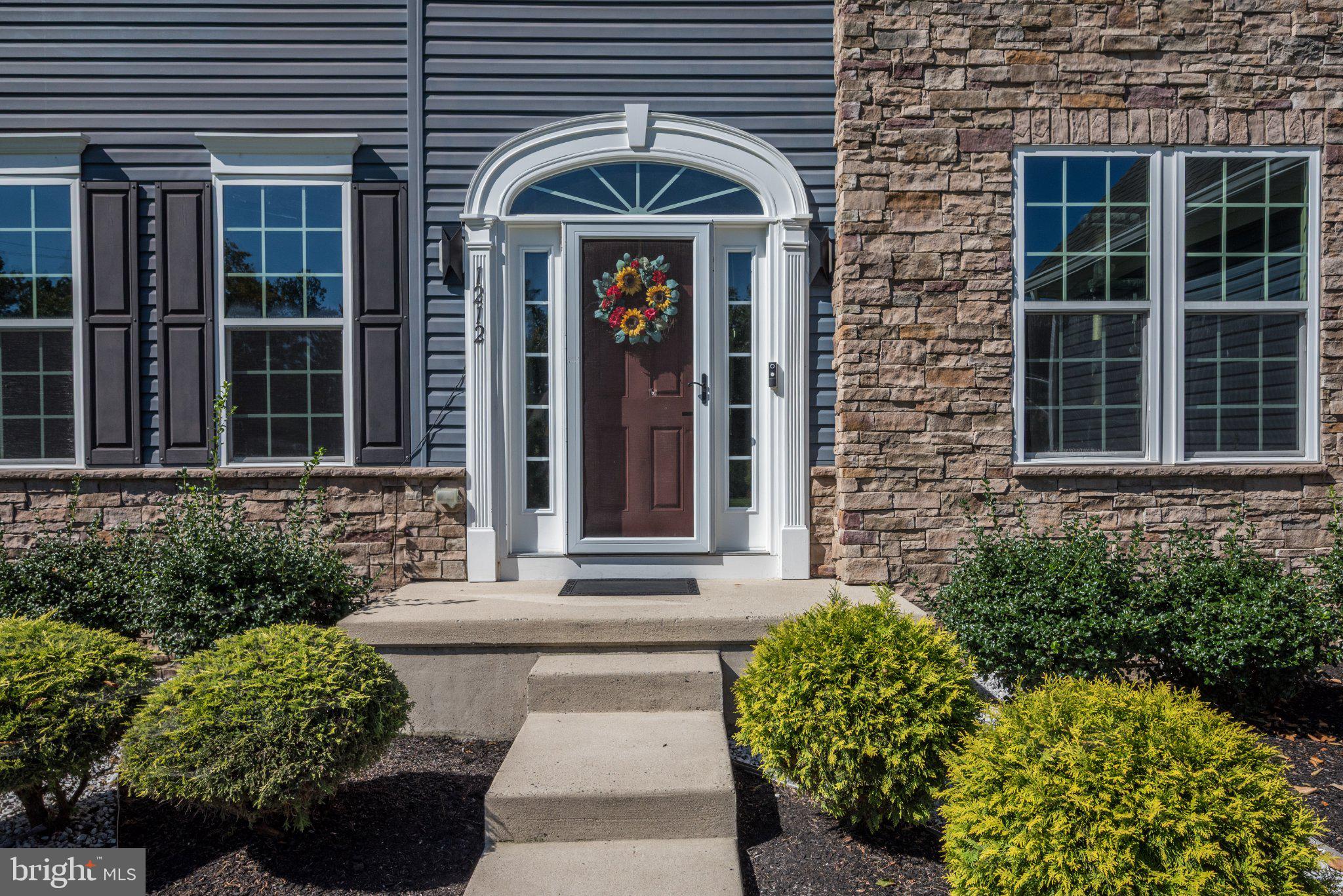 1212 PEACH TREE COURT