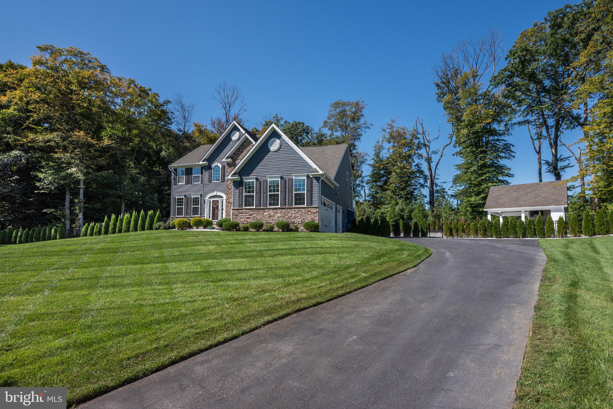 1212 PEACH TREE COURT