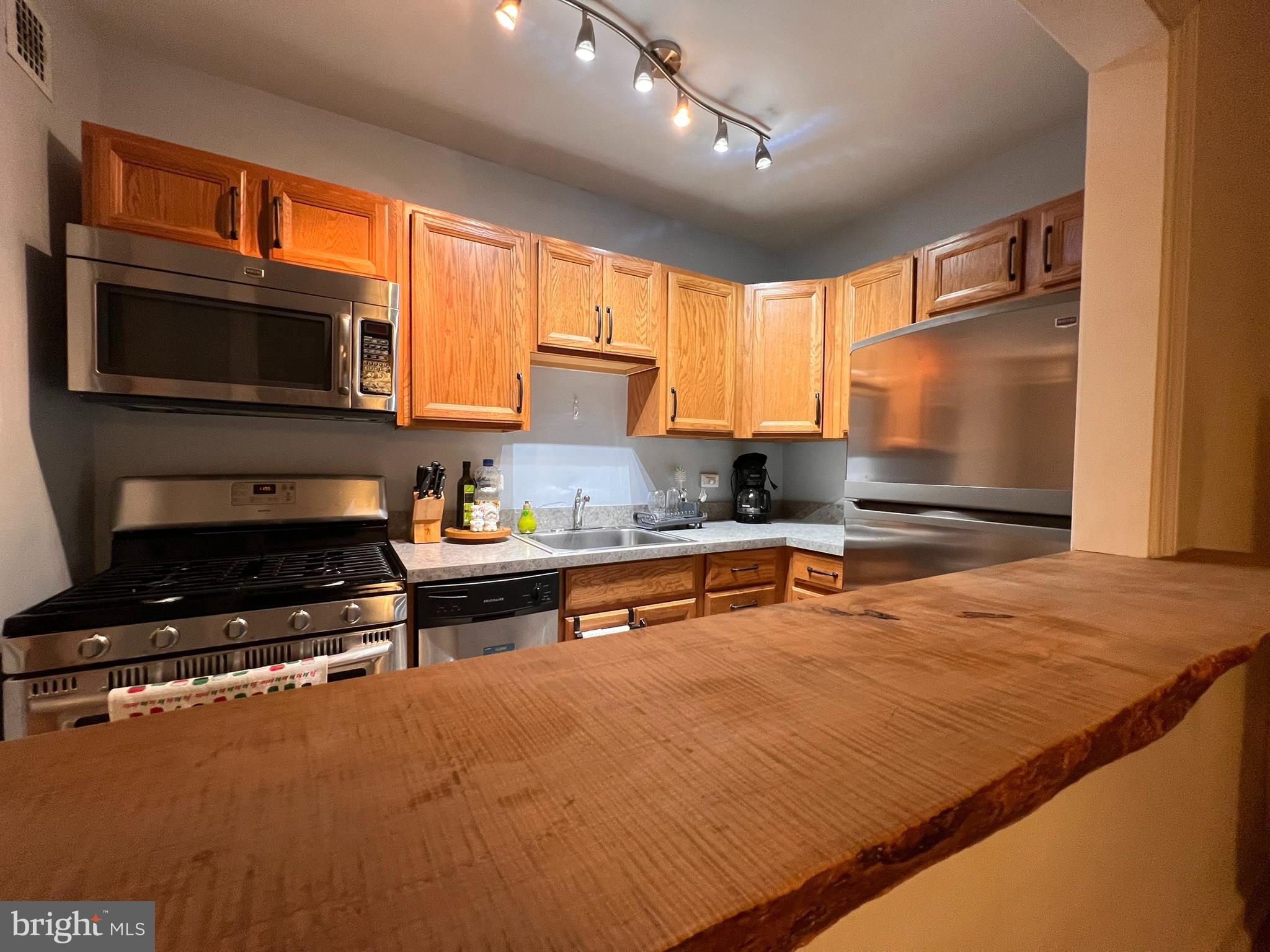 WILDMAN ARMS - Residential