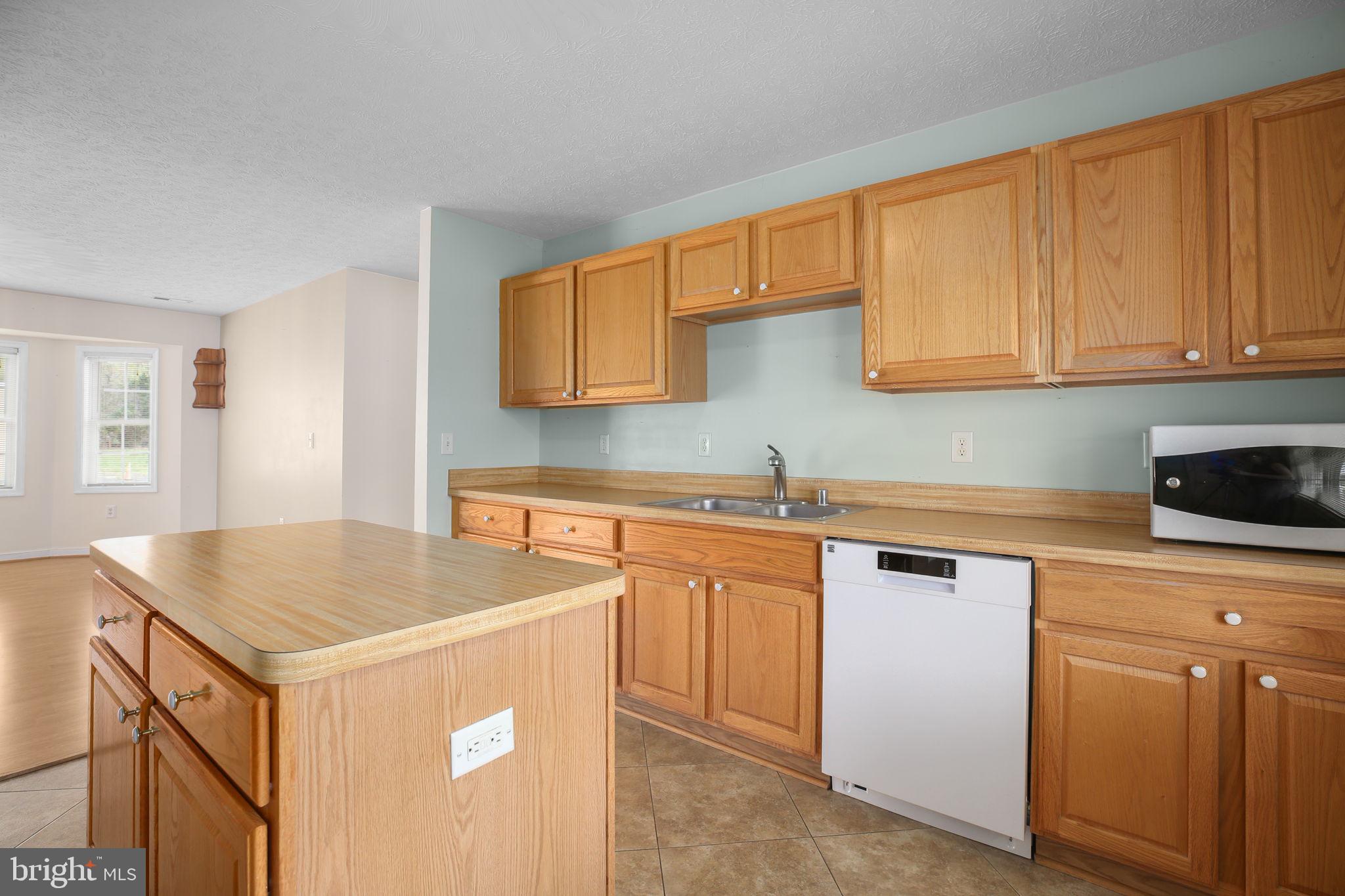 DEEPWOOD ESTATES - Residential