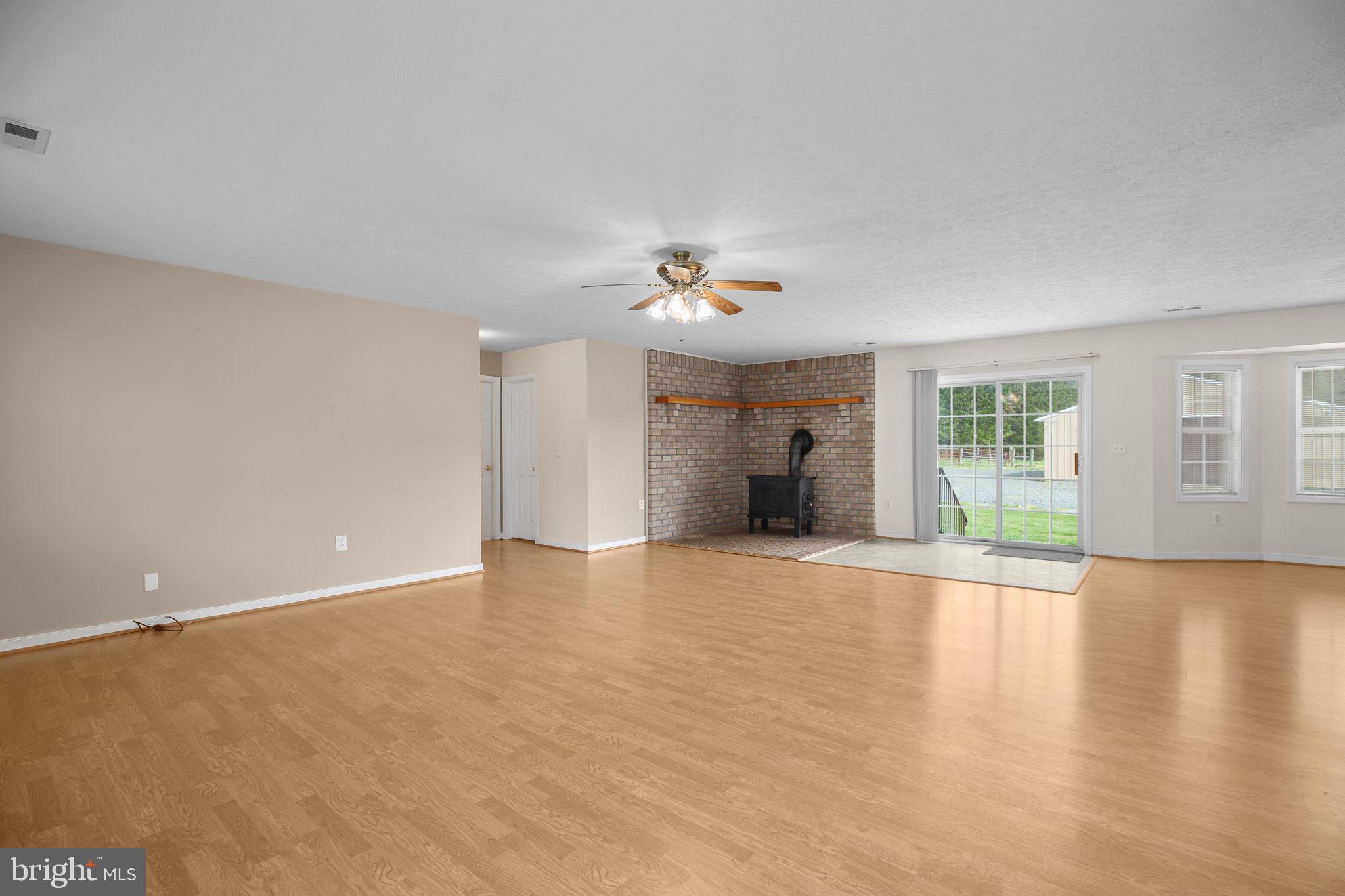 DEEPWOOD ESTATES - Residential