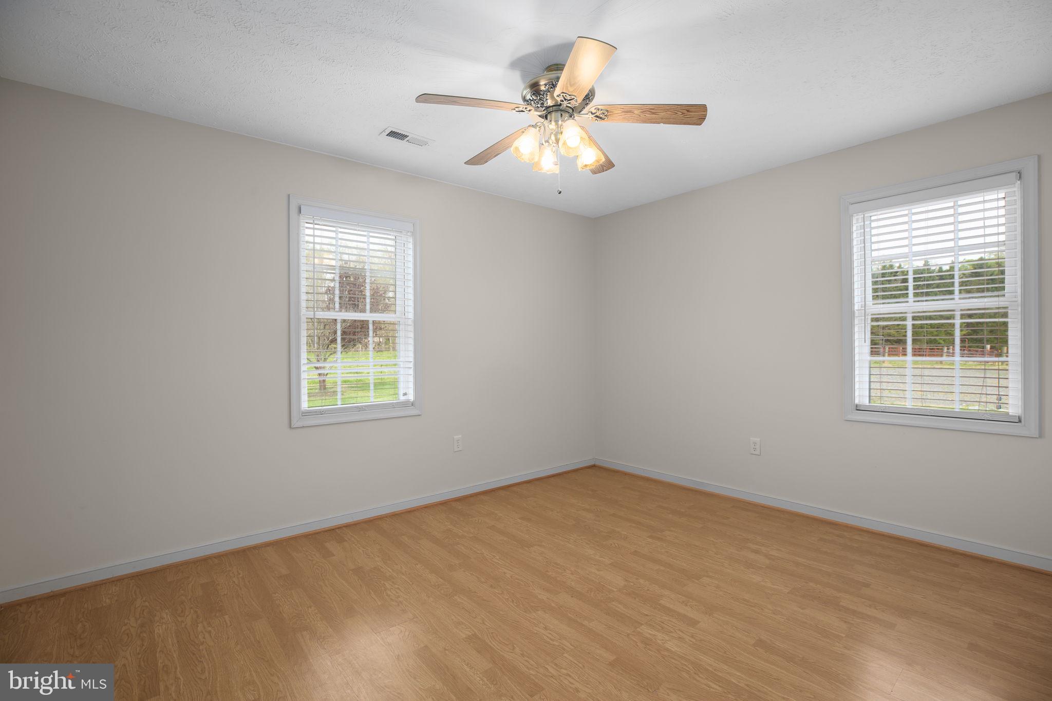 DEEPWOOD ESTATES - Residential