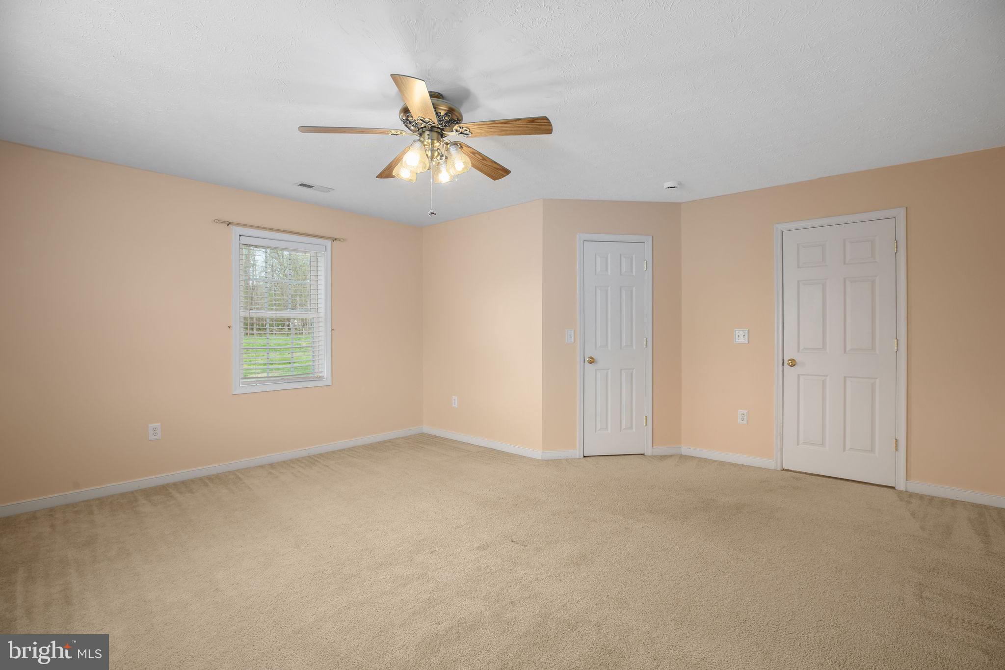 DEEPWOOD ESTATES - Residential