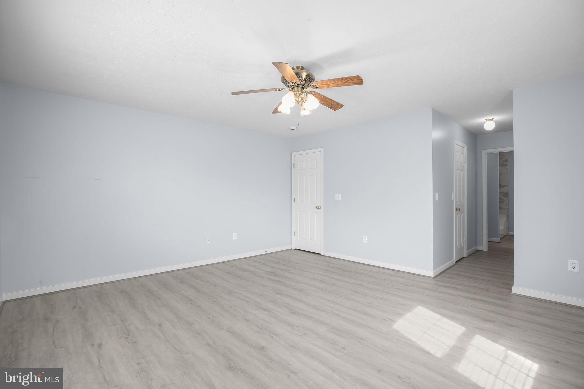 DEEPWOOD ESTATES - Residential