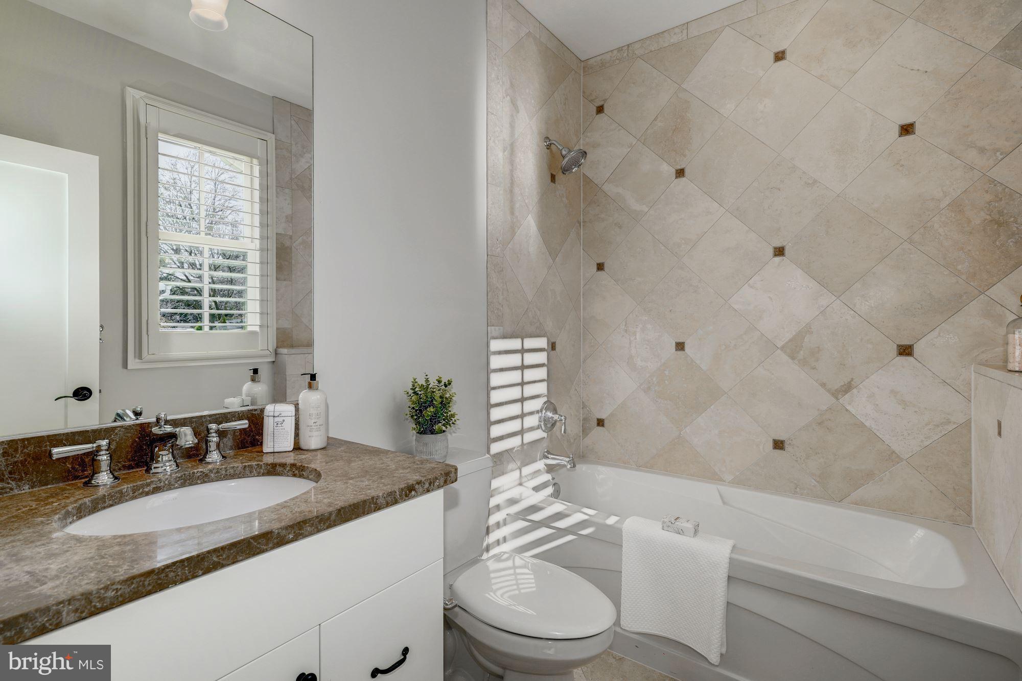 BERKSHIRE OAKWOOD - Residential