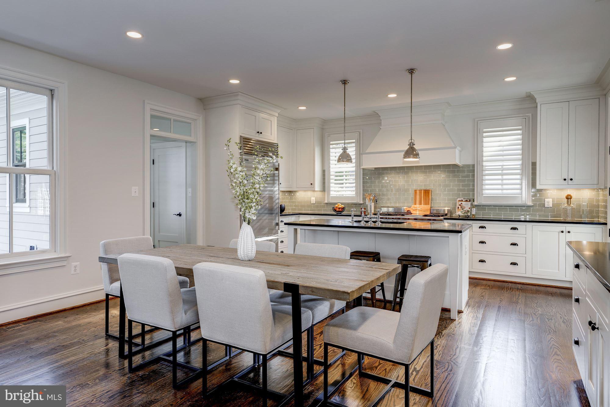 BERKSHIRE OAKWOOD - Residential