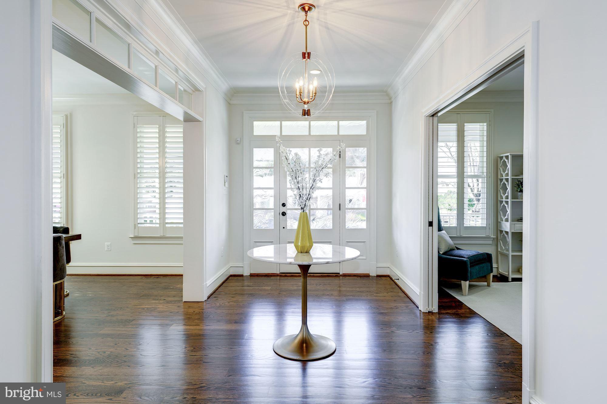 BERKSHIRE OAKWOOD - Residential