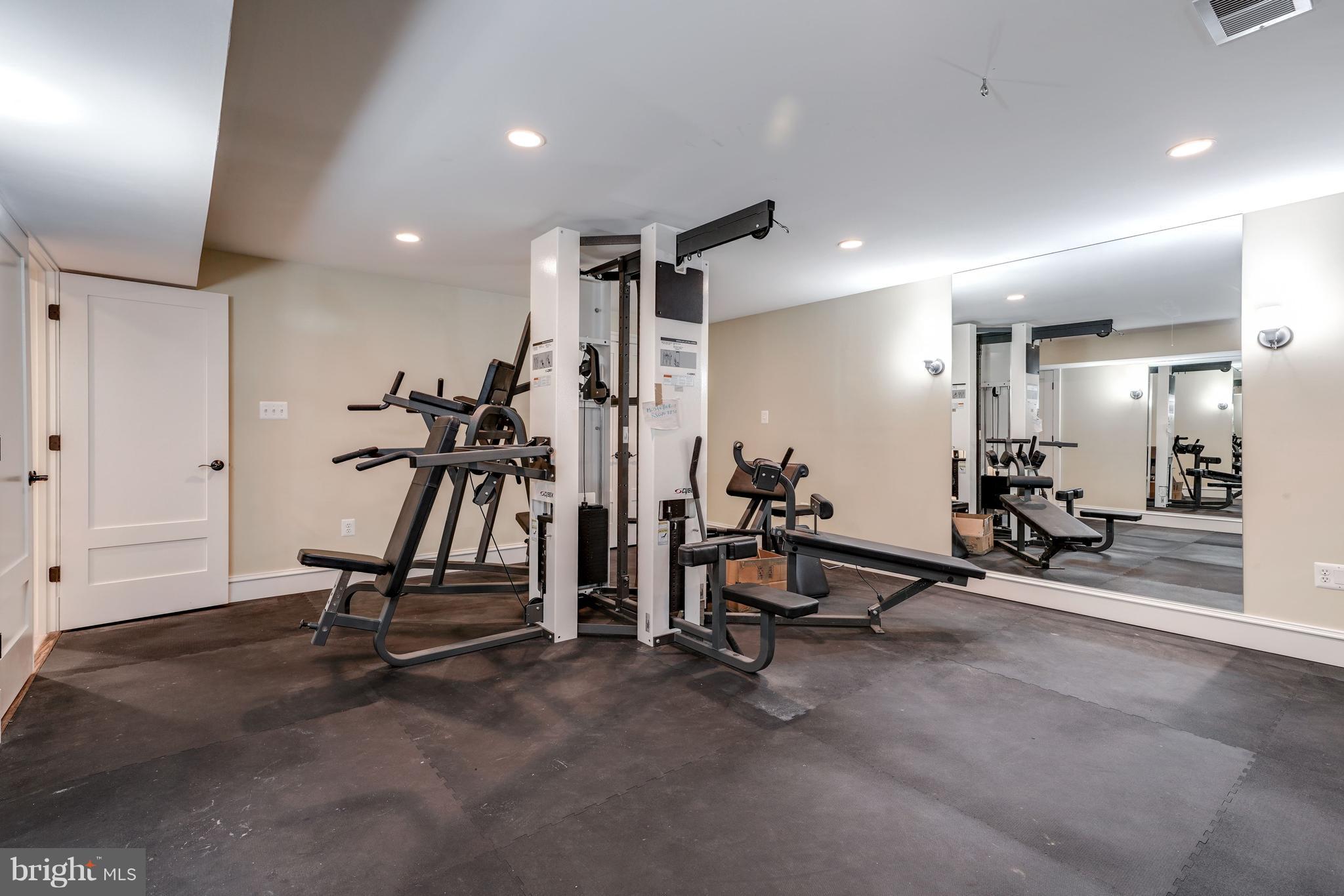 BERKSHIRE OAKWOOD - Residential