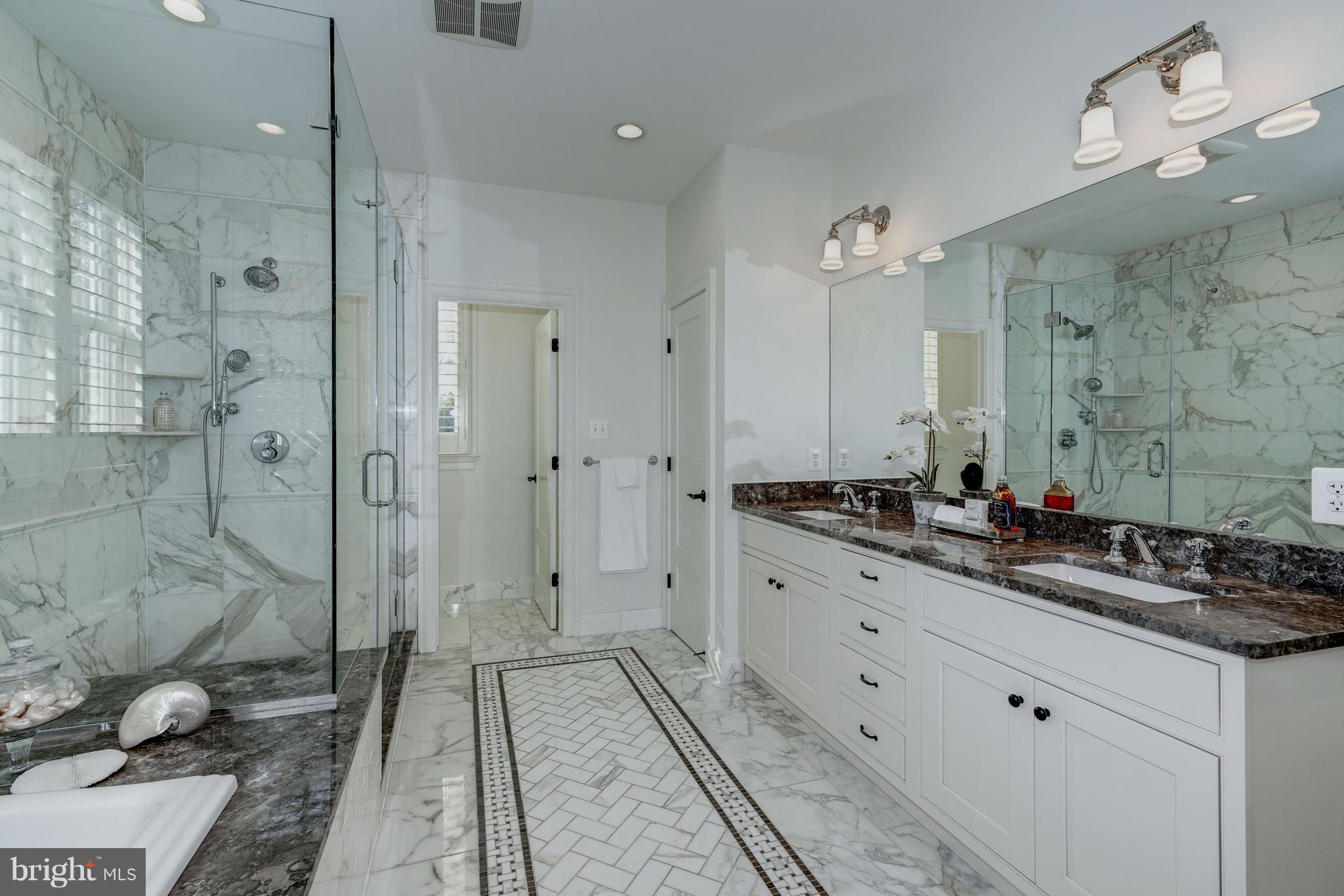 BERKSHIRE OAKWOOD - Residential