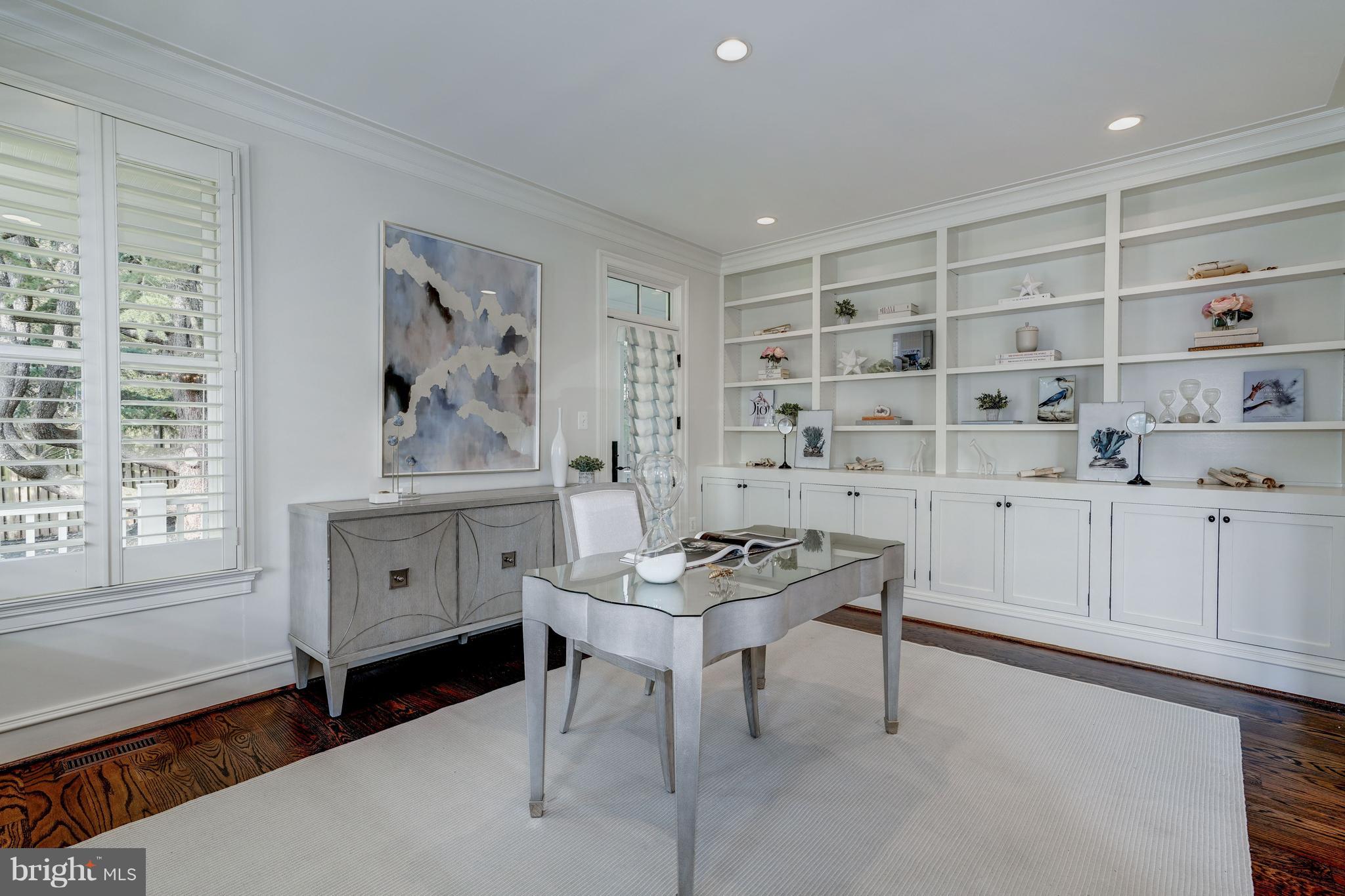 BERKSHIRE OAKWOOD - Residential