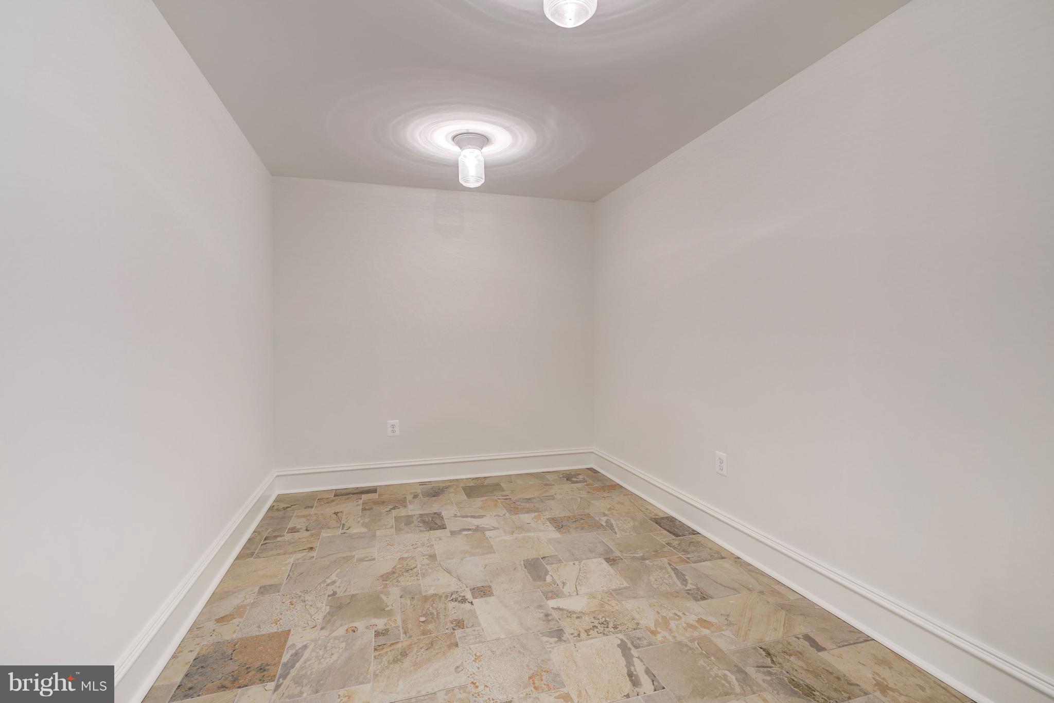 BERKSHIRE OAKWOOD - Residential