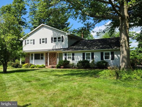185 SPRING BEAUTY DRIVE LAWRENCEVILLE NJ 08648