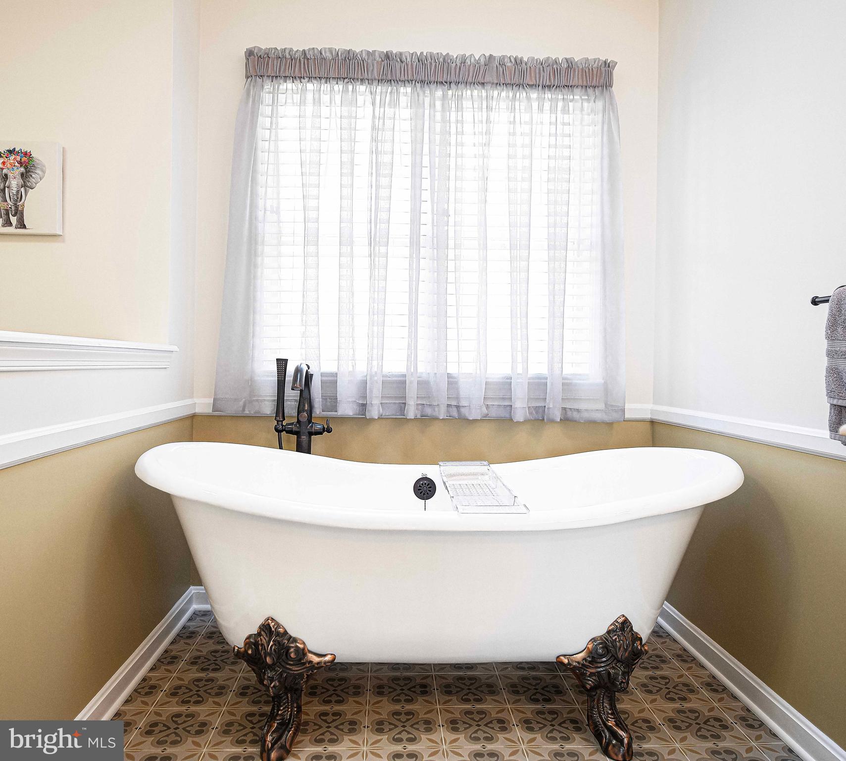 FOREST LAKES - Residential