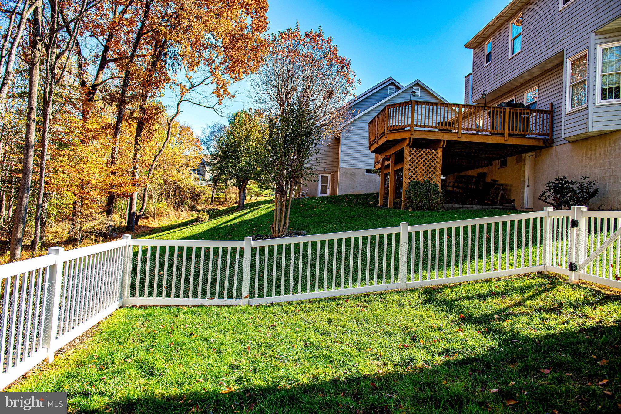 FOREST LAKES - Residential