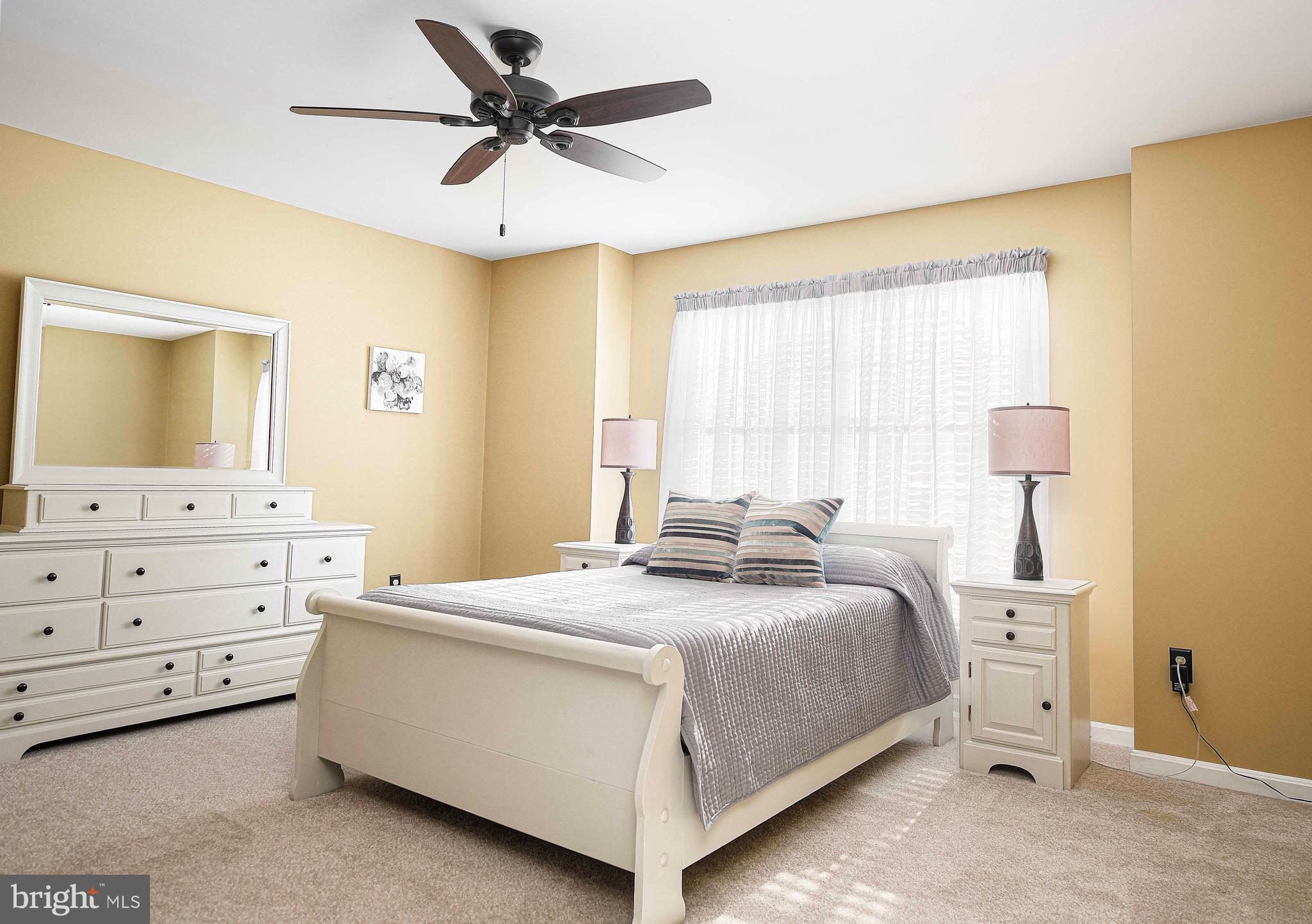 FOREST LAKES - Residential