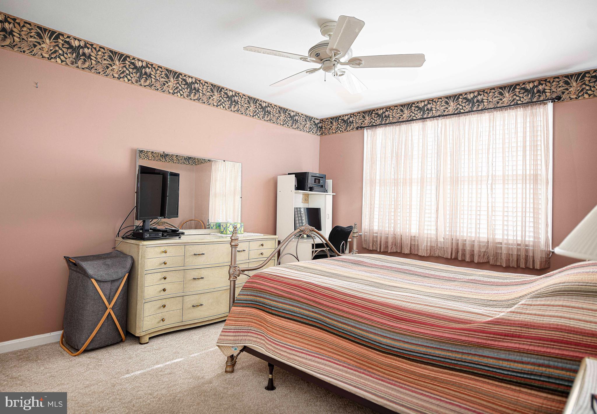 FOREST LAKES - Residential