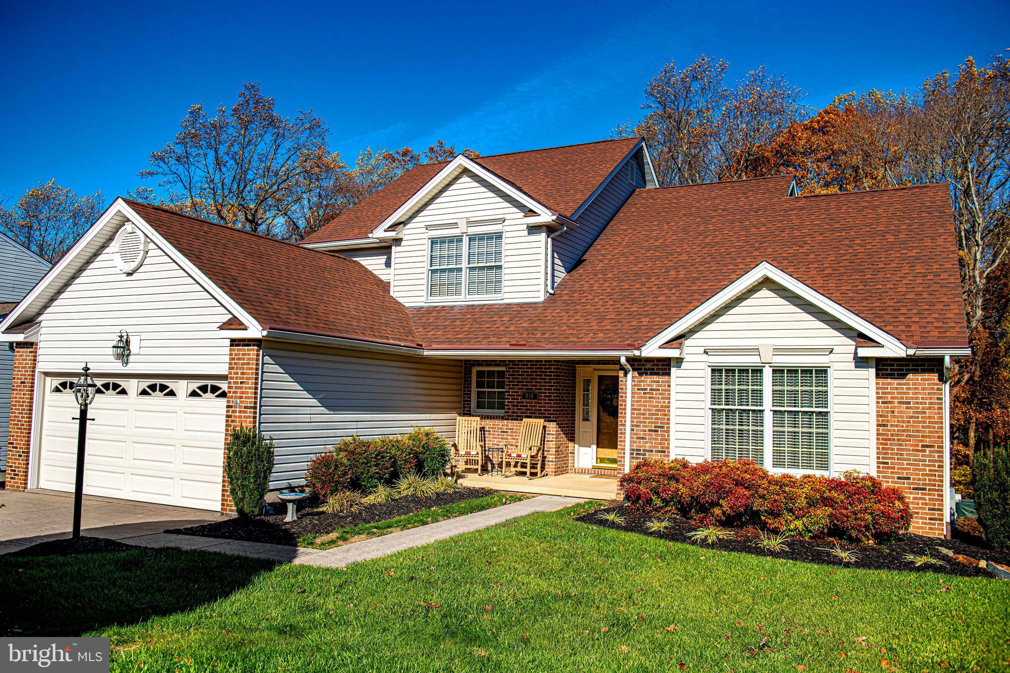 FOREST LAKES - Residential