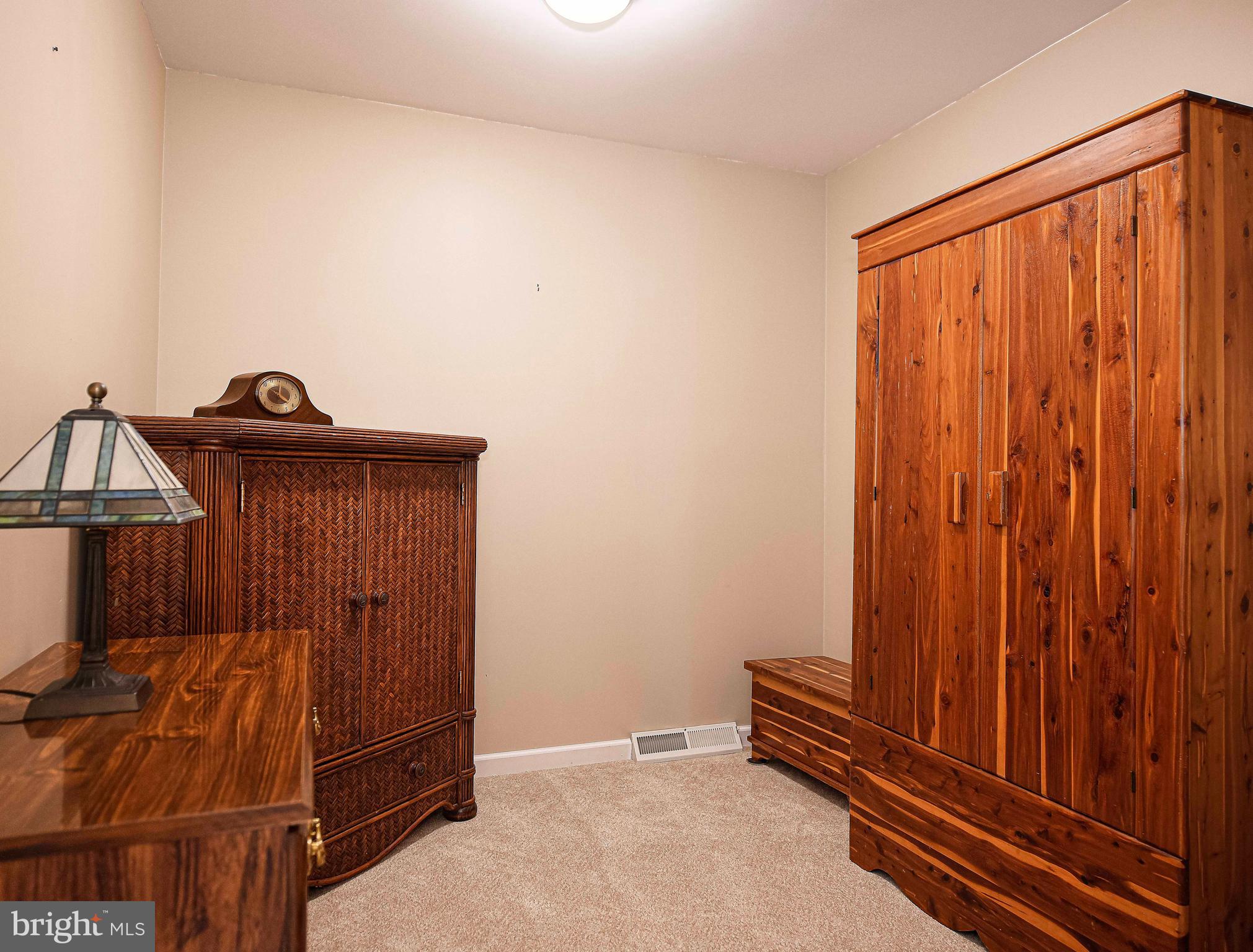 FOREST LAKES - Residential