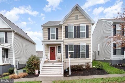 Photo of 308 Berry Street, MOUNT JOY, PA 17552 (MLS # PALA2066978)