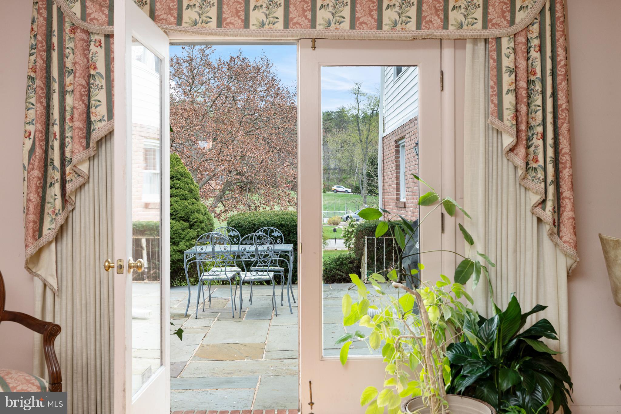 VALLEY GARTH - Residential